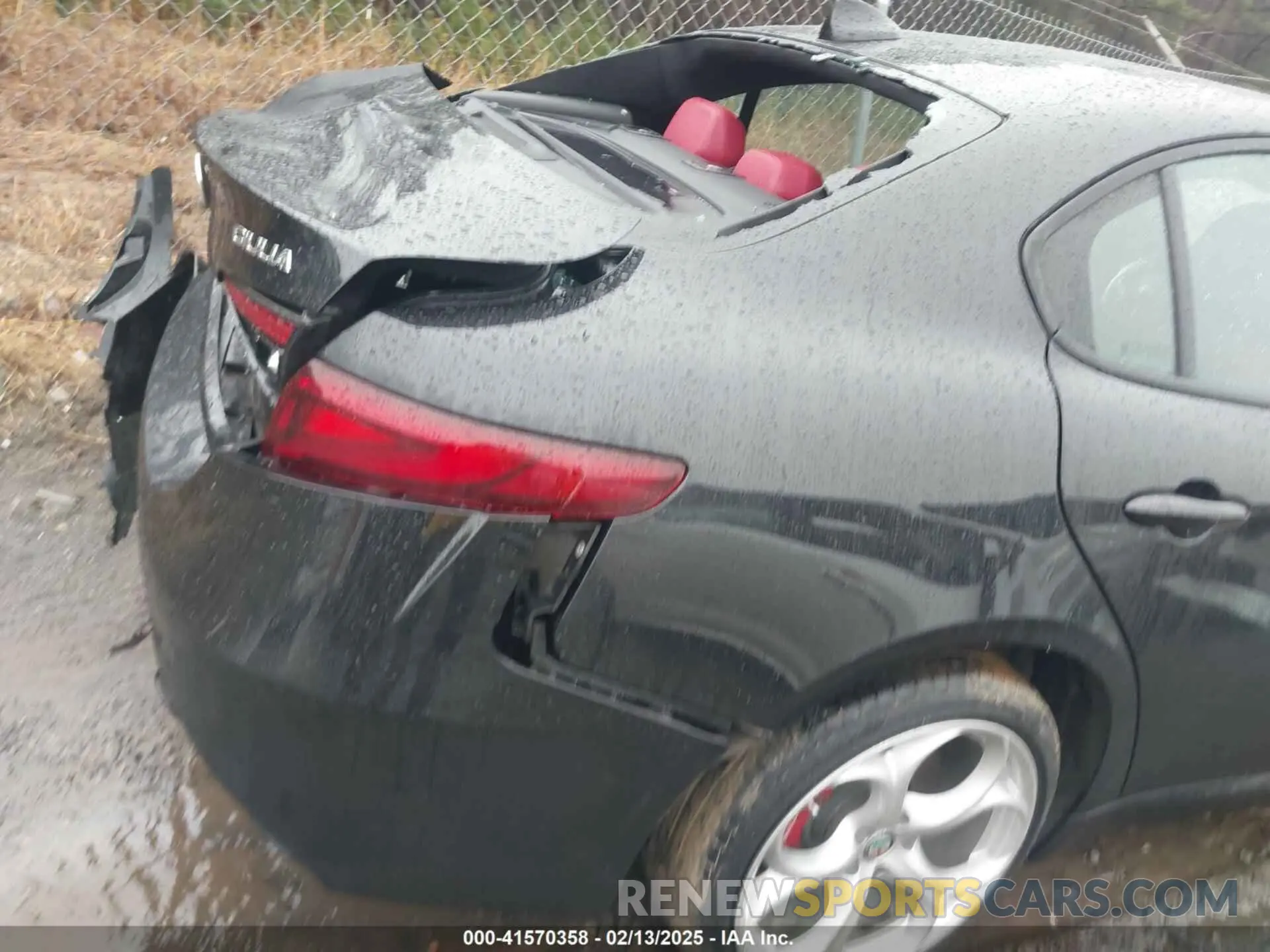18 Photograph of a damaged car ZARFAMBN4M7641727 ALFA ROMEO GIULIA 2021