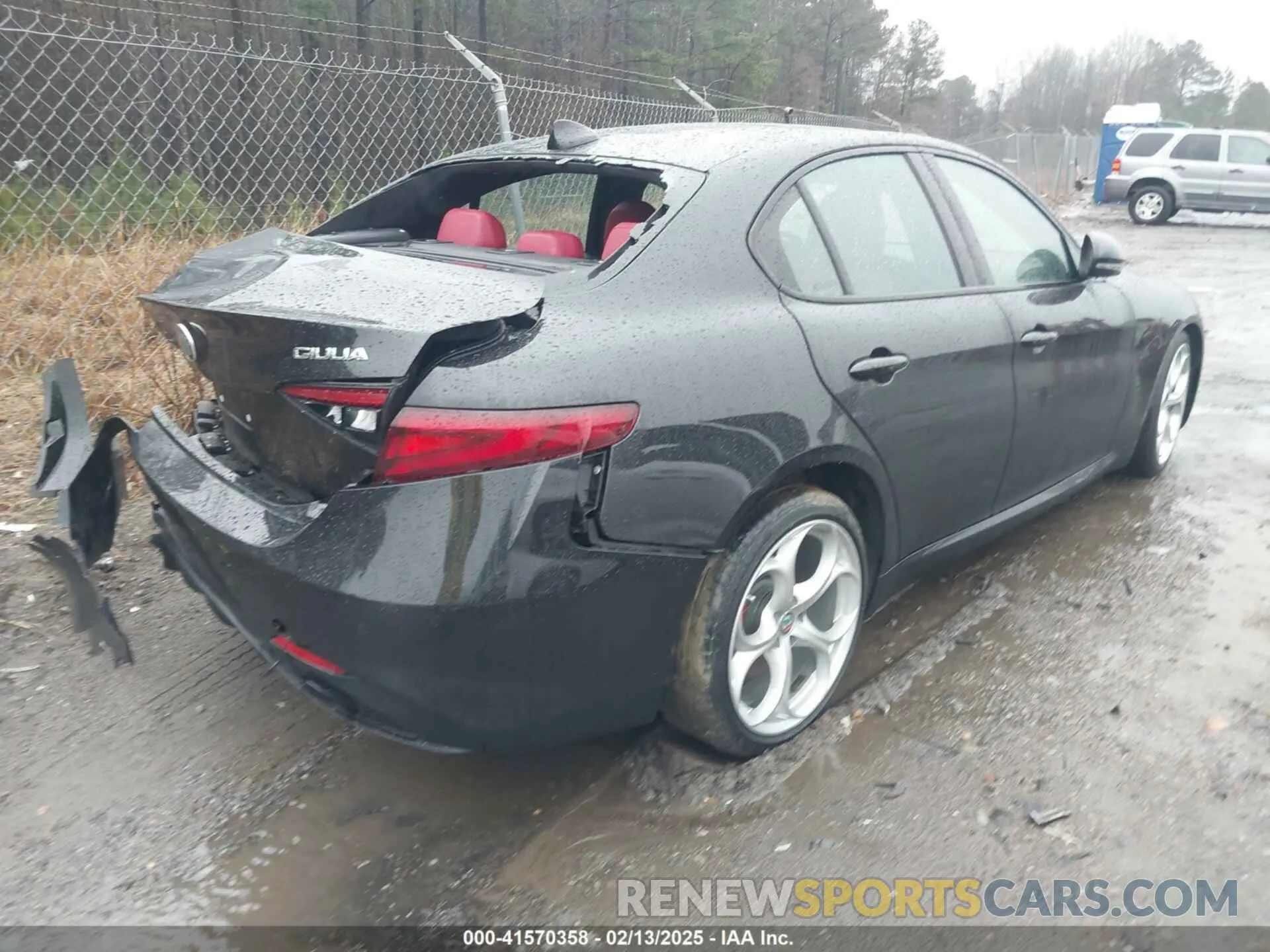 4 Photograph of a damaged car ZARFAMBN4M7641727 ALFA ROMEO GIULIA 2021