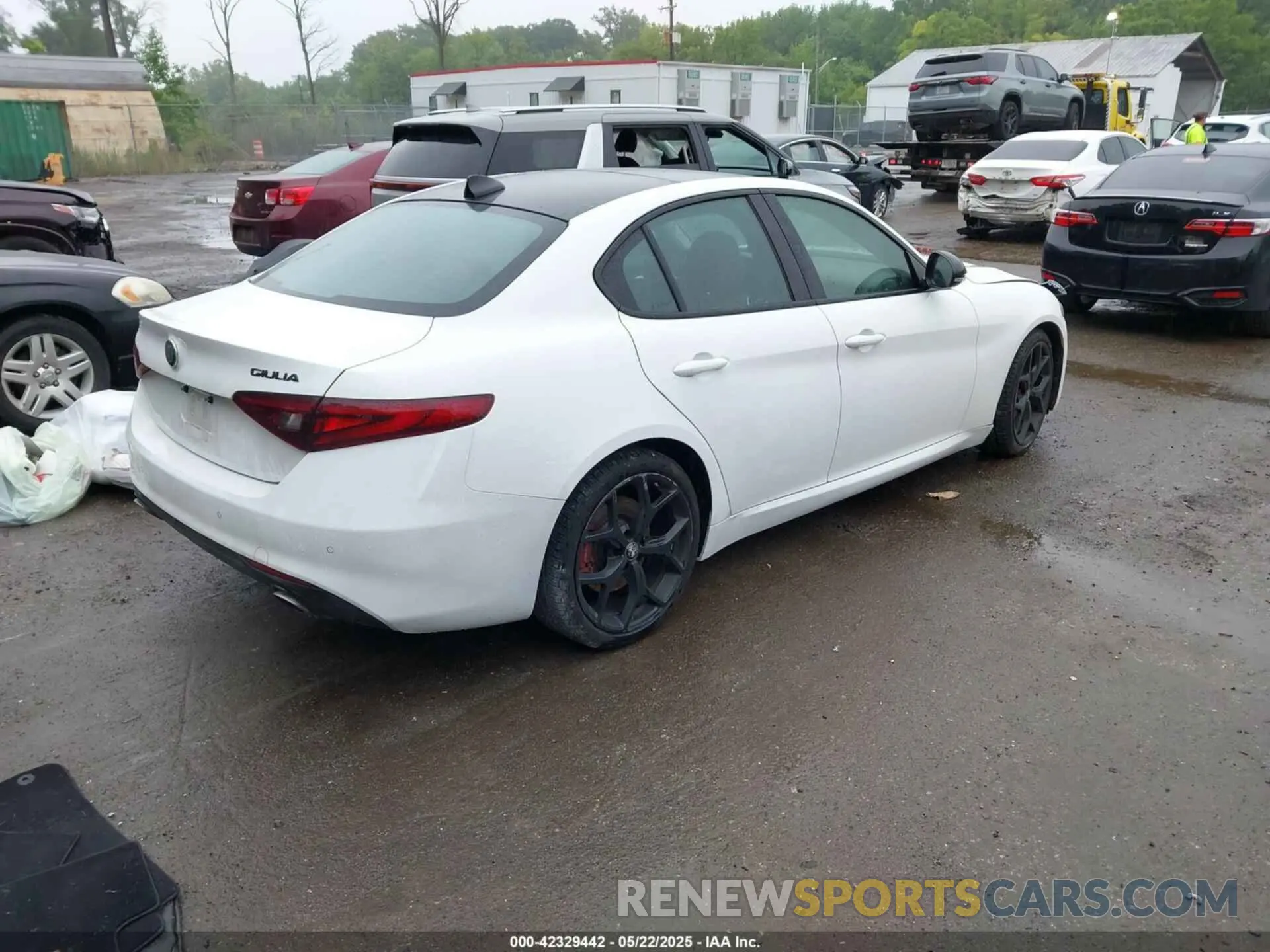 4 Photograph of a damaged car ZARFAMBN9M7640461 ALFA ROMEO GIULIA 2021
