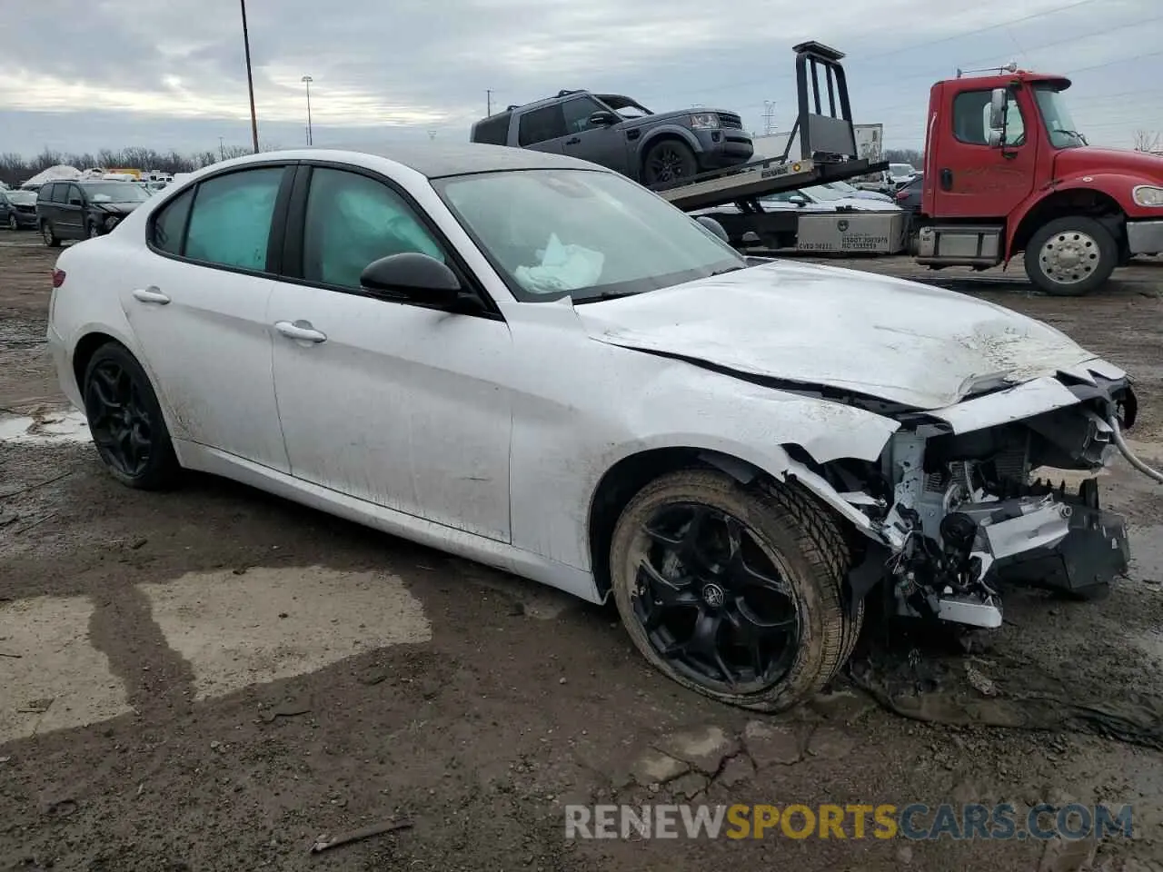 4 Photograph of a damaged car ZARFANAN4M7641198 ALFA ROMEO GIULIA 2021
