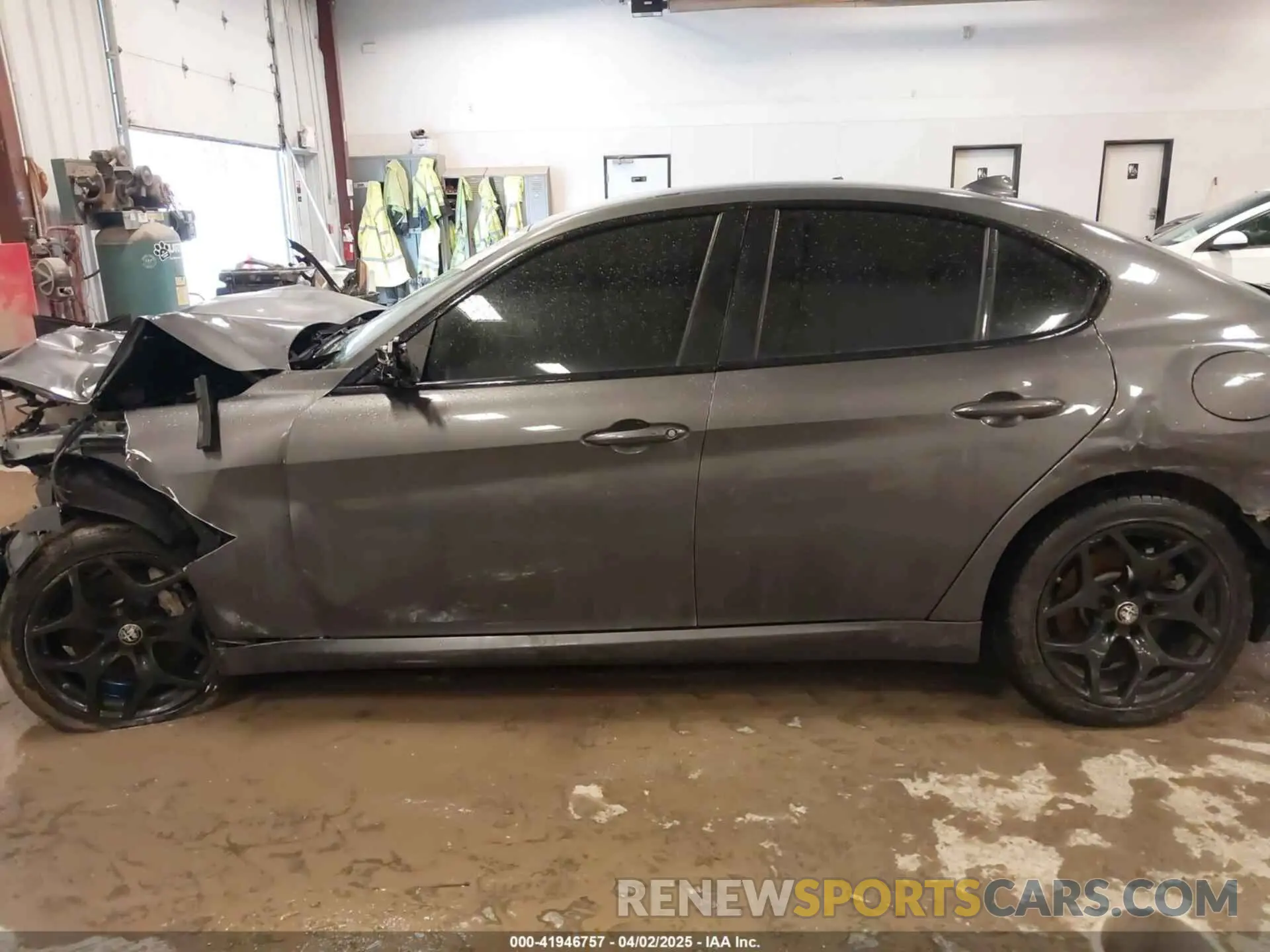 13 Photograph of a damaged car ZARFANAN9M7646445 ALFA ROMEO GIULIA 2021