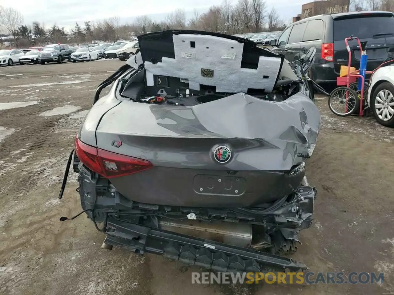 6 Photograph of a damaged car ZARFANBN3M7647377 ALFA ROMEO GIULIA 2021