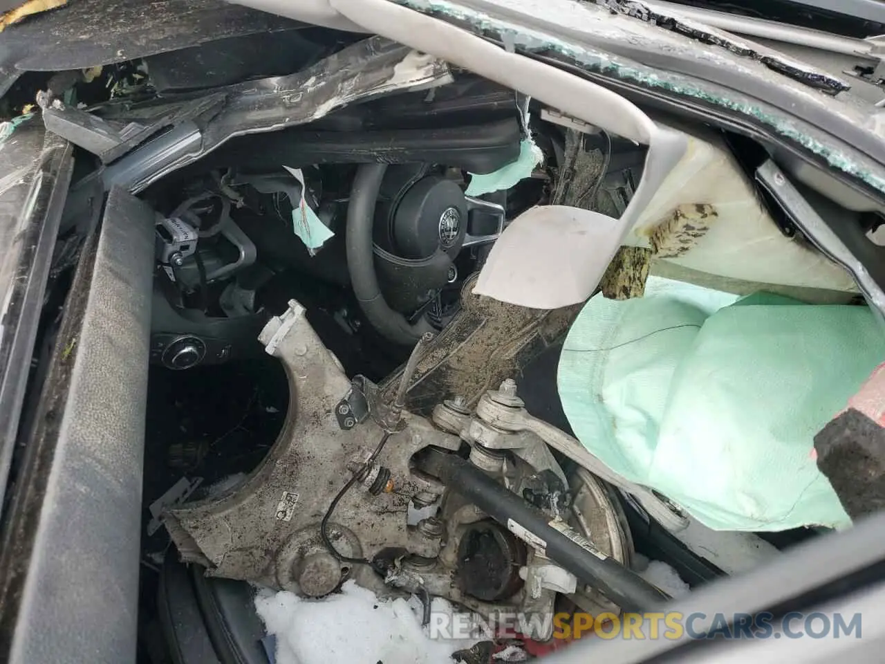 8 Photograph of a damaged car ZARFANBN3M7647377 ALFA ROMEO GIULIA 2021