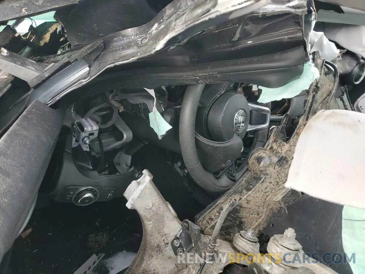 9 Photograph of a damaged car ZARFANBN3M7647377 ALFA ROMEO GIULIA 2021