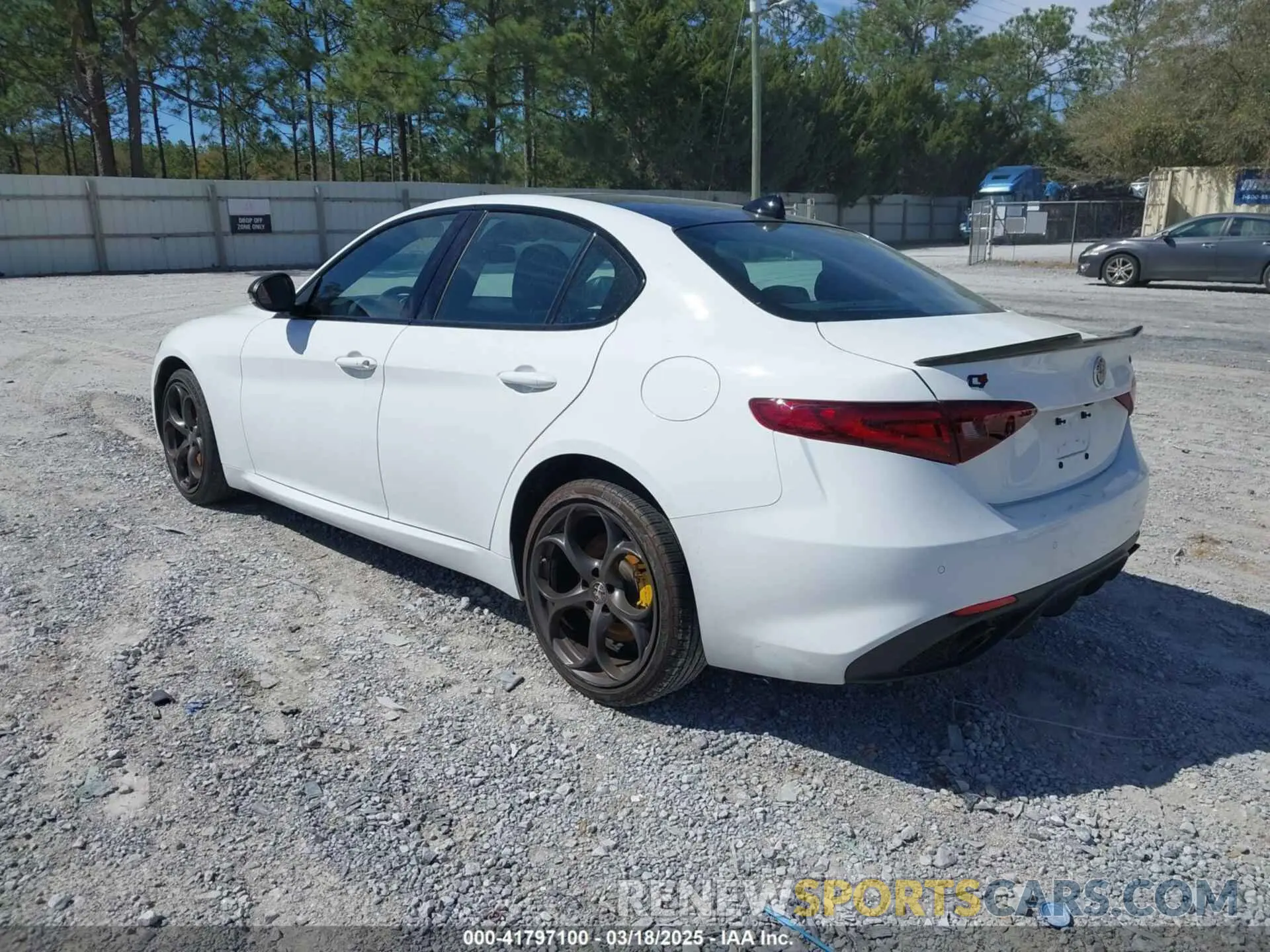 3 Photograph of a damaged car ZARFANBN5M7644349 ALFA ROMEO GIULIA 2021