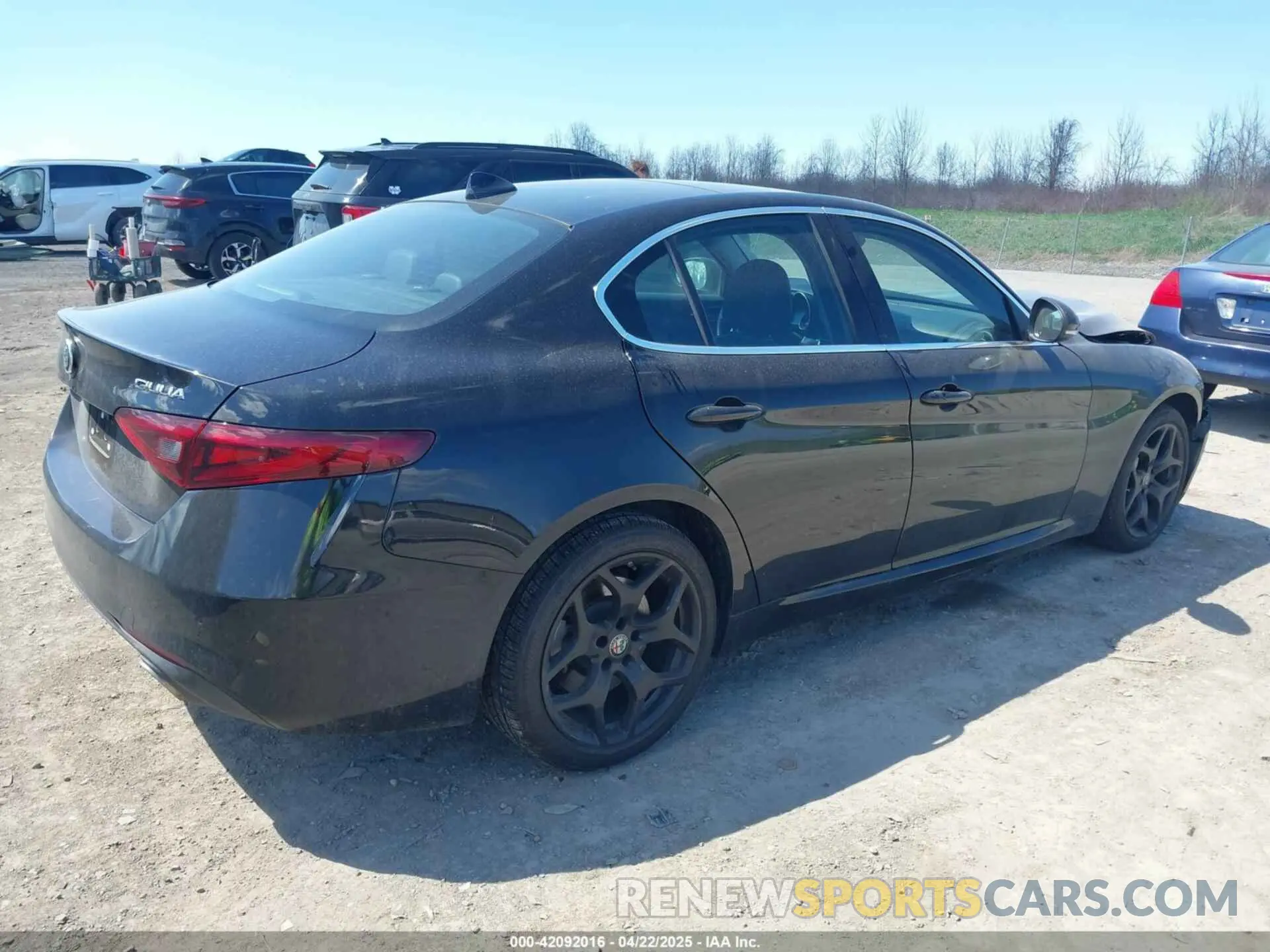 4 Photograph of a damaged car ZARFANBN6M7648815 ALFA ROMEO GIULIA 2021