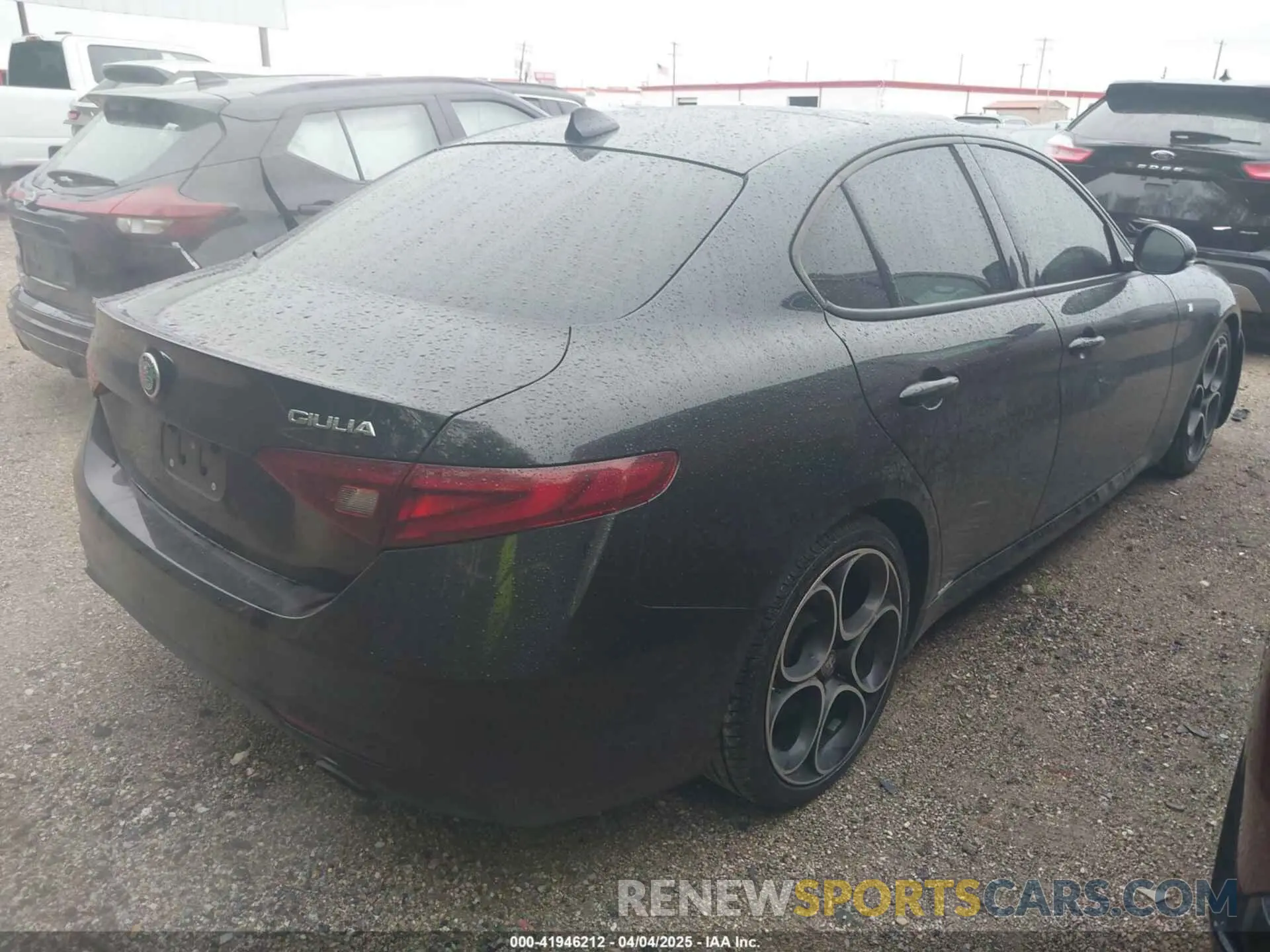 4 Photograph of a damaged car ZARFAMBN9N7656614 ALFA ROMEO GIULIA 2022