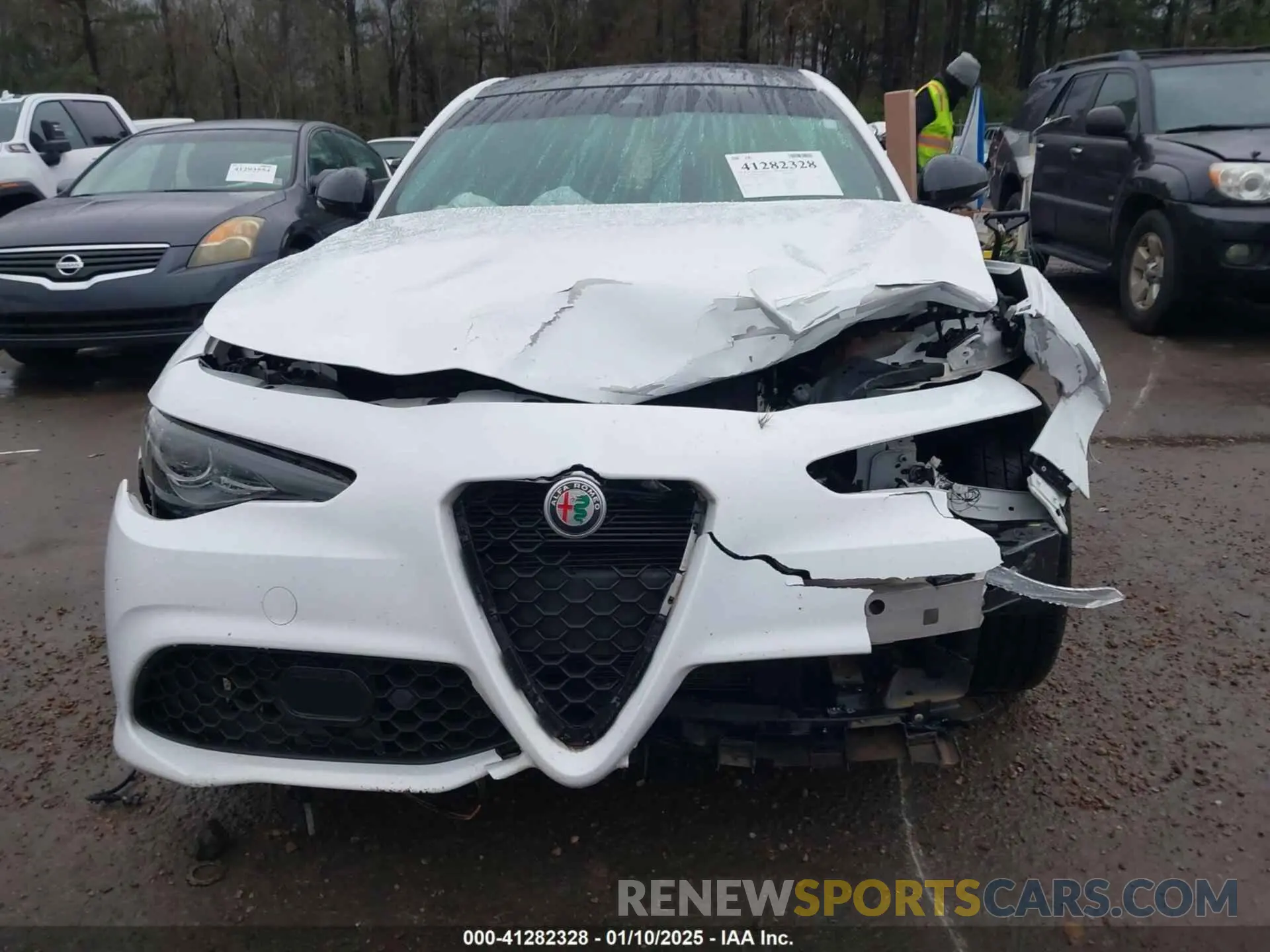 12 Photograph of a damaged car ZARFANBN2N7663474 ALFA ROMEO GIULIA 2022
