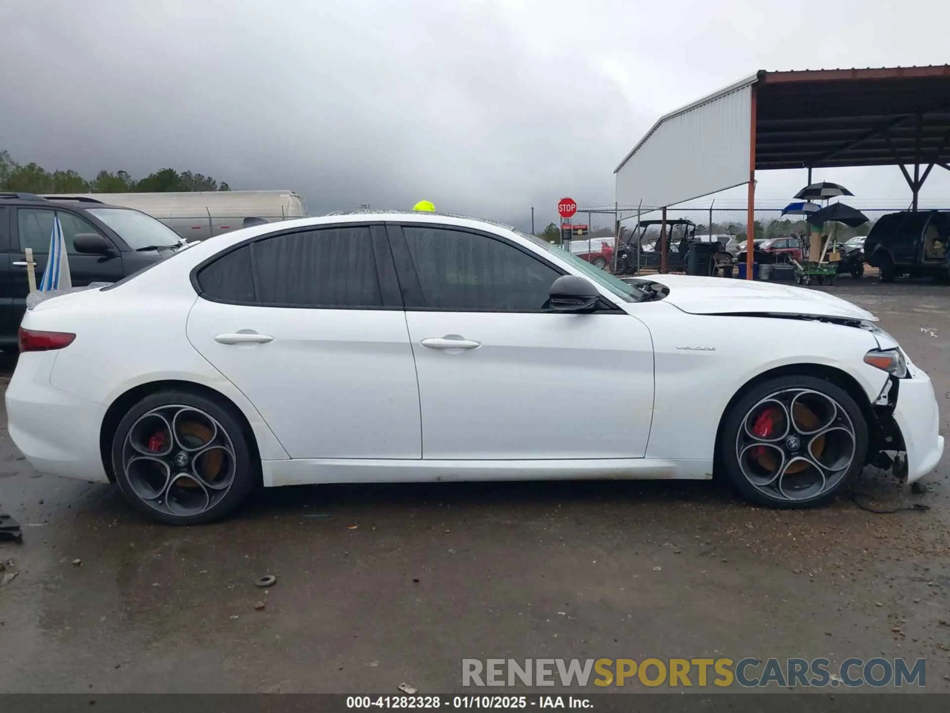 13 Photograph of a damaged car ZARFANBN2N7663474 ALFA ROMEO GIULIA 2022