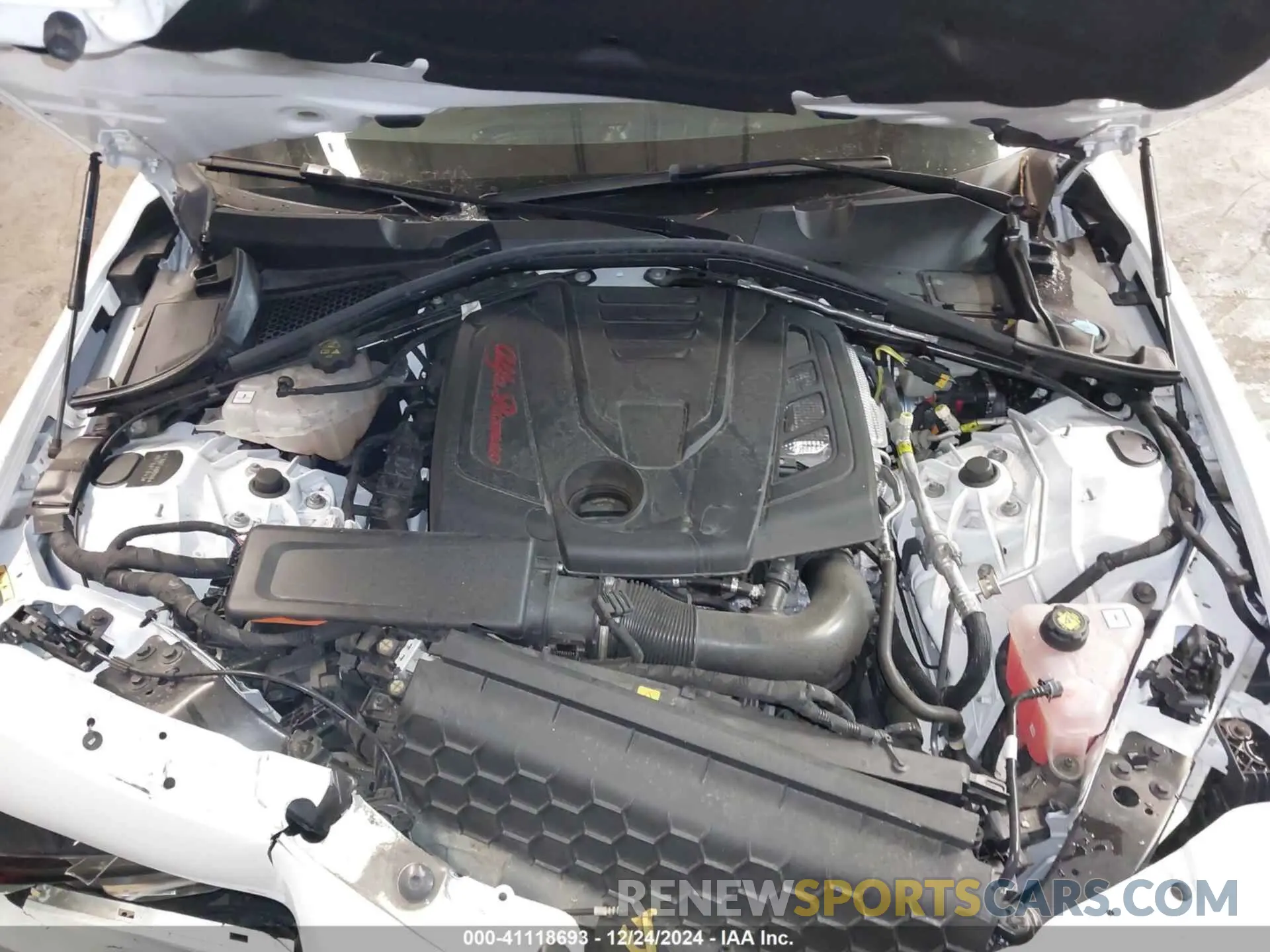 10 Photograph of a damaged car ZARFANBN8N7661843 ALFA ROMEO GIULIA 2022
