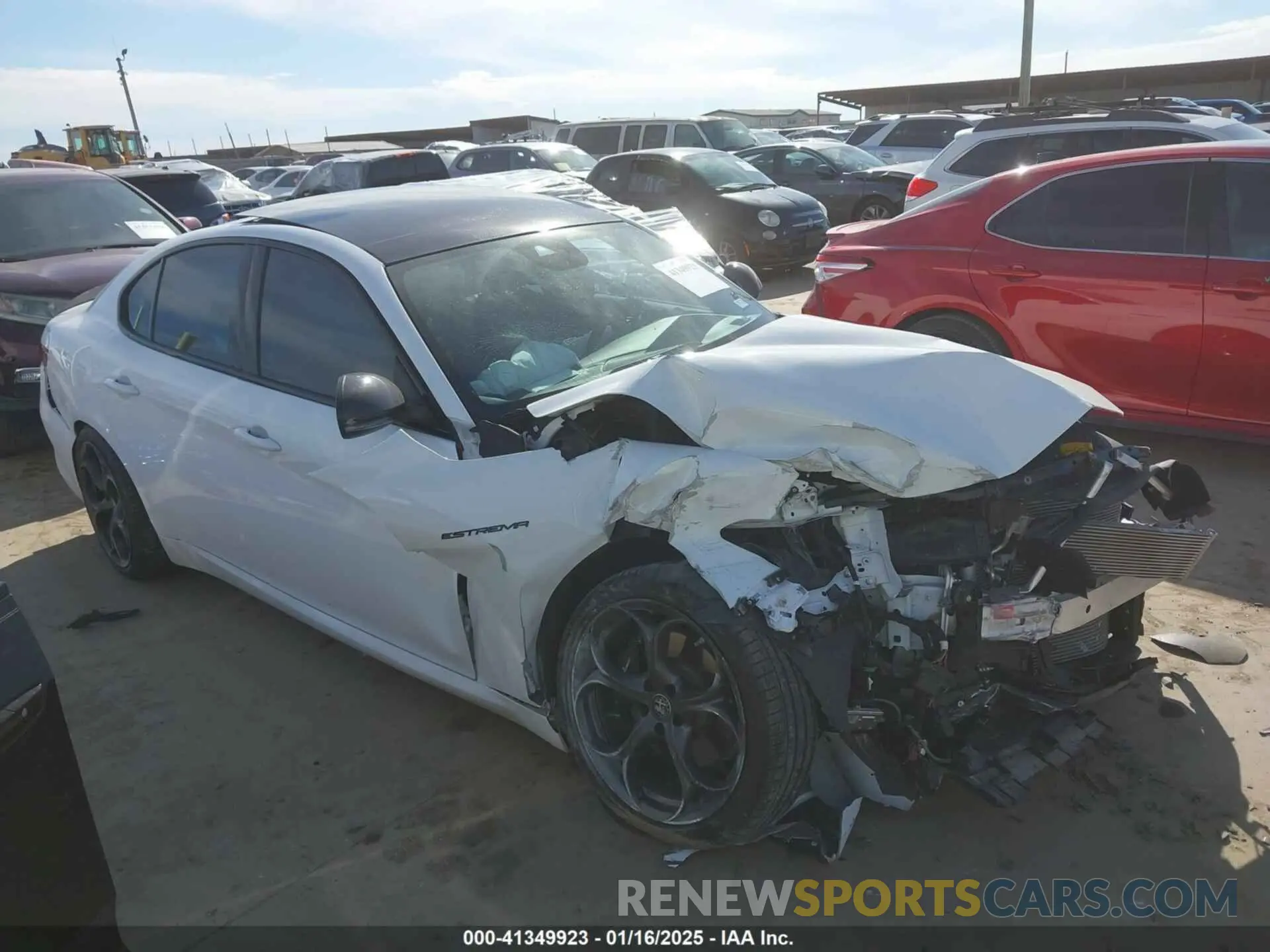 1 Photograph of a damaged car ZARFAMBN3P7670673 ALFA ROMEO GIULIA 2023