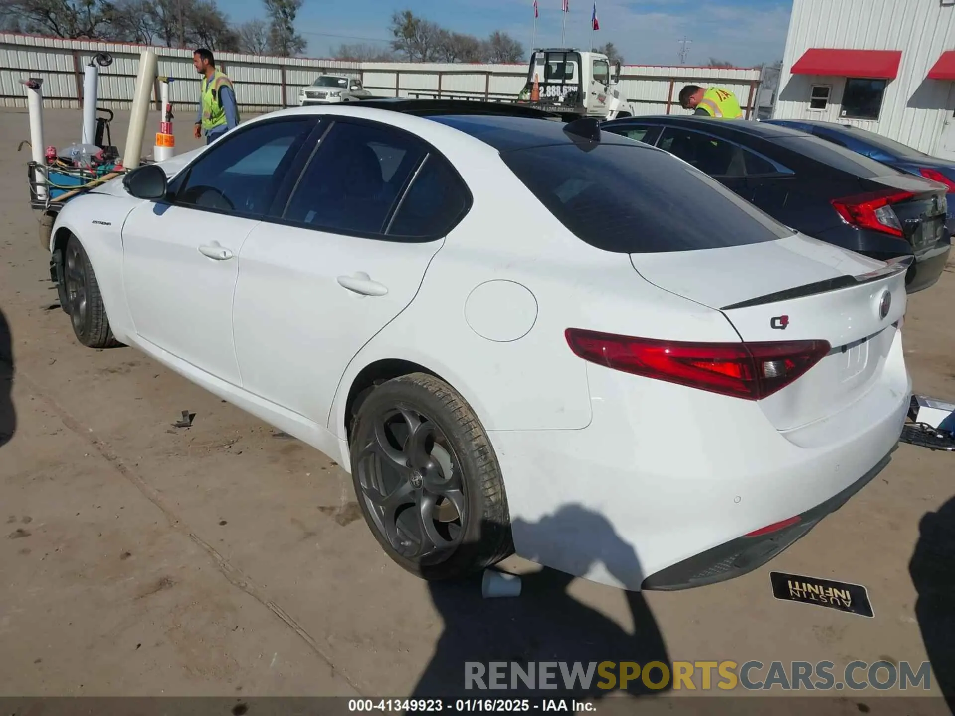 3 Photograph of a damaged car ZARFAMBN3P7670673 ALFA ROMEO GIULIA 2023