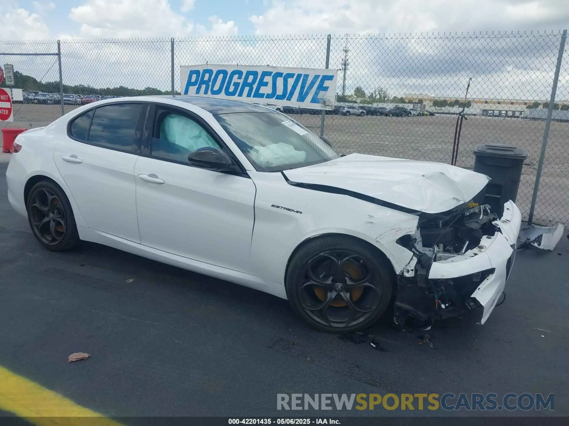 1 Photograph of a damaged car ZARFAMBN5P7669024 ALFA ROMEO GIULIA 2023