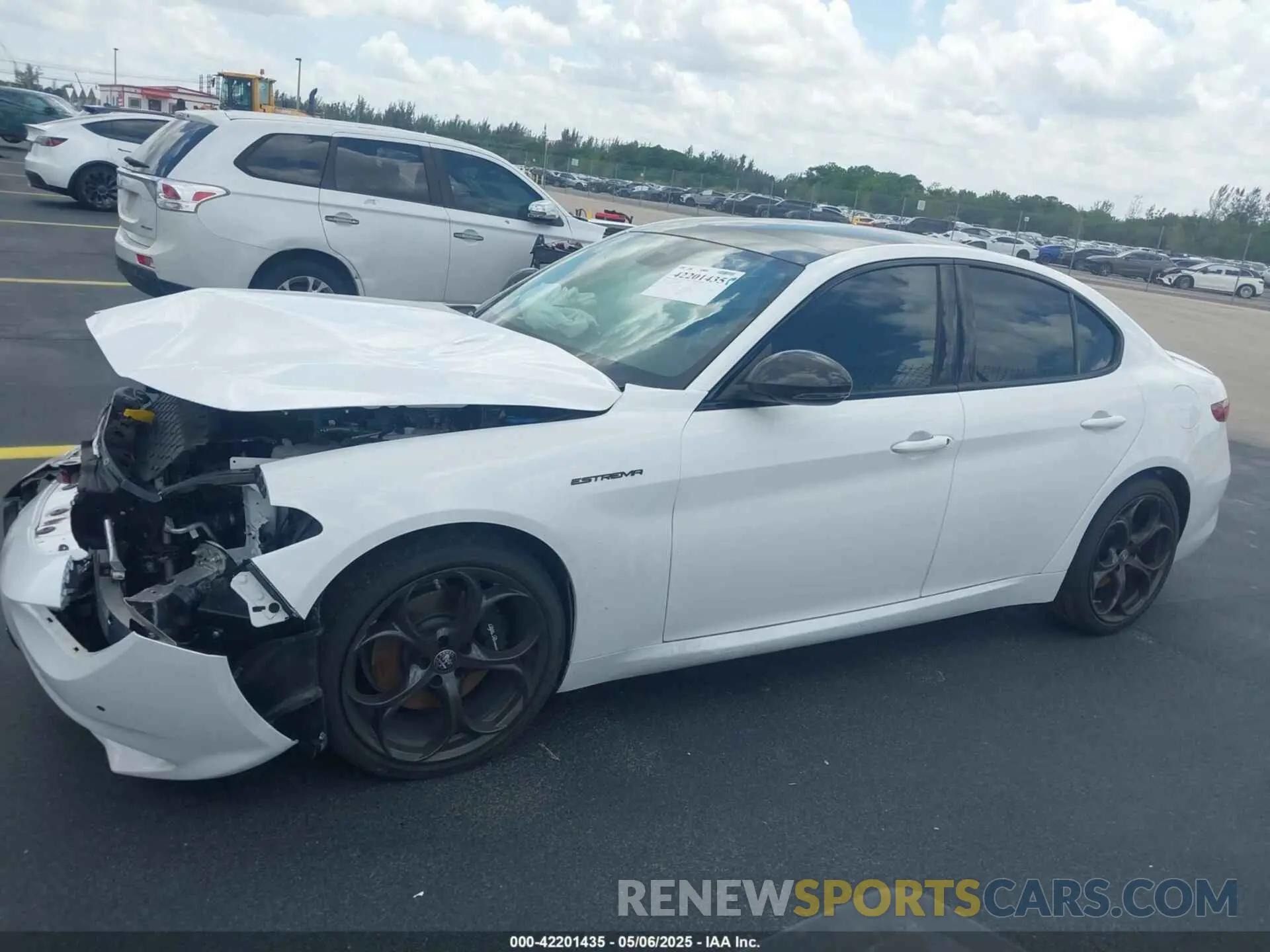 15 Photograph of a damaged car ZARFAMBN5P7669024 ALFA ROMEO GIULIA 2023