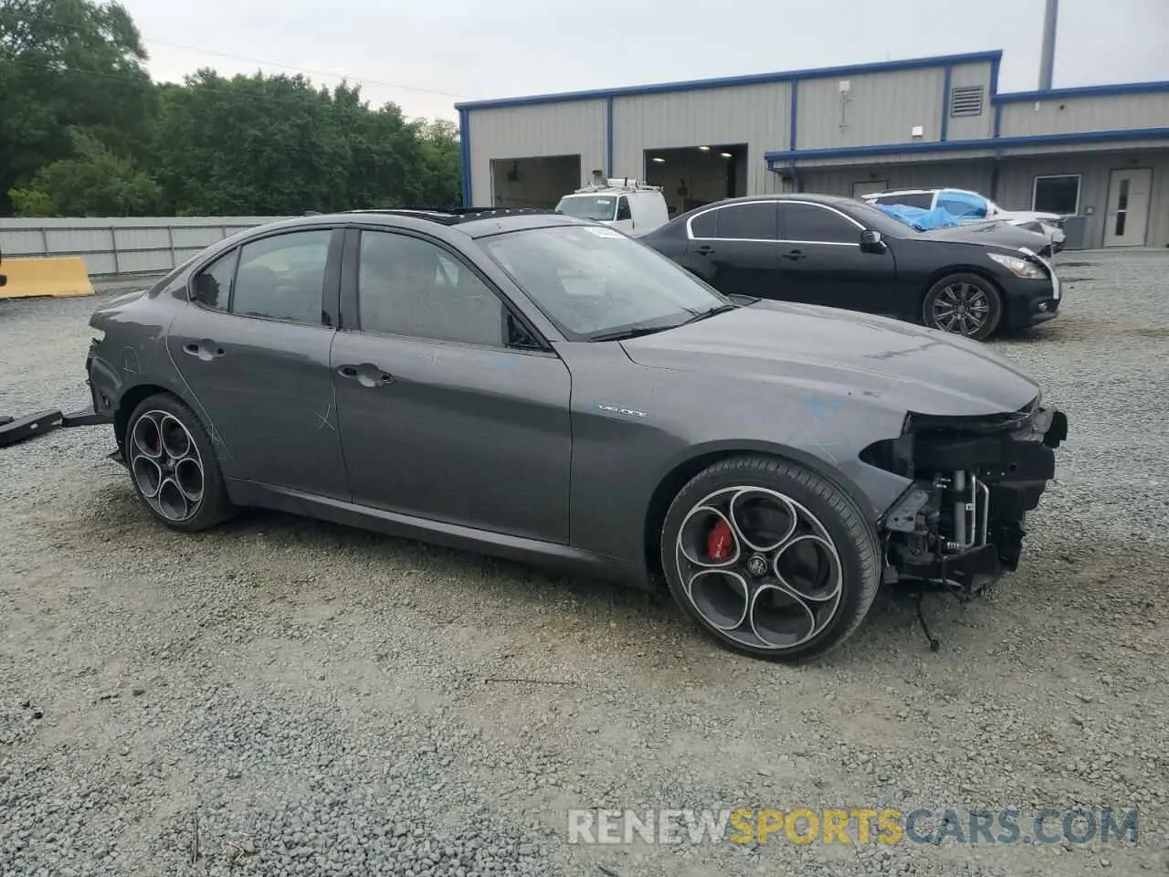 4 Photograph of a damaged car ZARFAMBN6P7676600 ALFA ROMEO GIULIA 2023