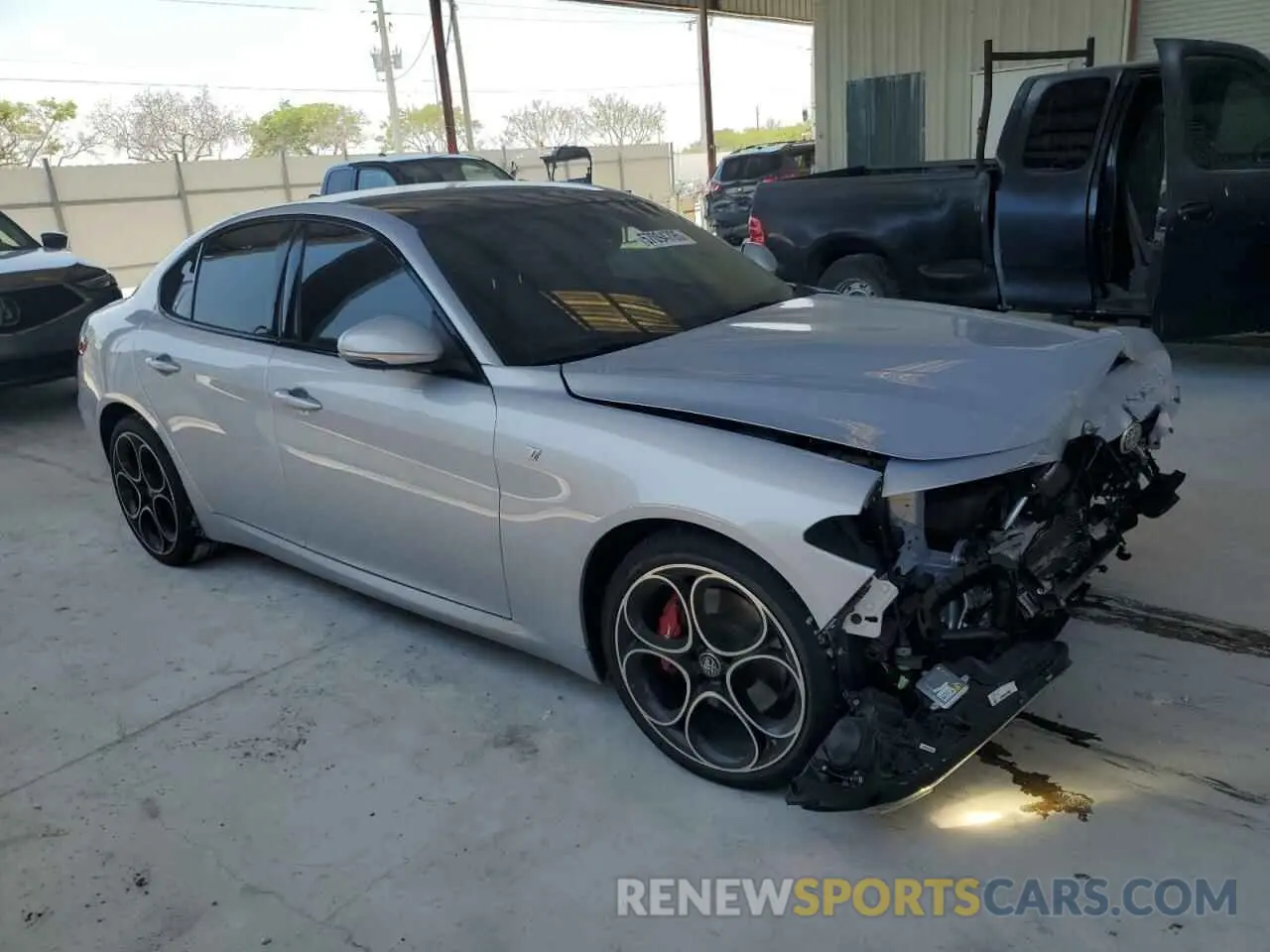 4 Photograph of a damaged car ZARFAMBNXP7667902 ALFA ROMEO GIULIA 2023