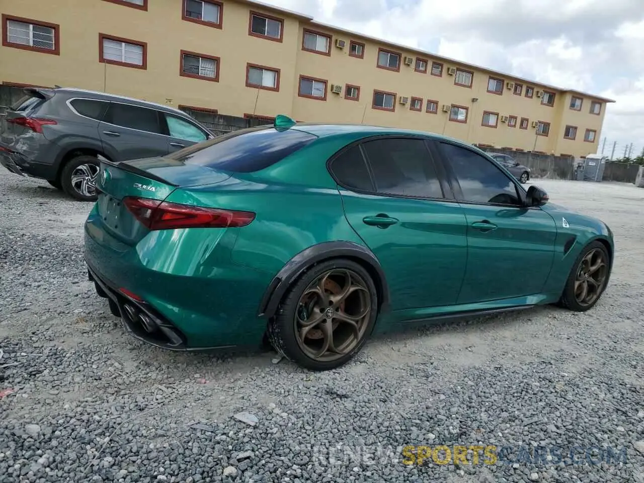 3 Photograph of a damaged car ZARFAMEV7P7675726 ALFA ROMEO GIULIA 2023