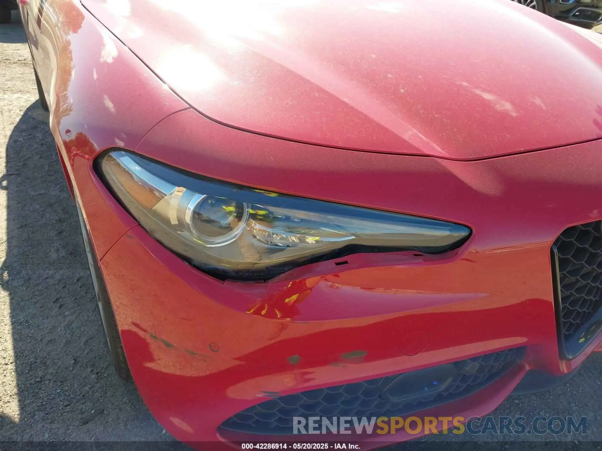 18 Photograph of a damaged car ZARFANAN0P7671013 ALFA ROMEO GIULIA 2023