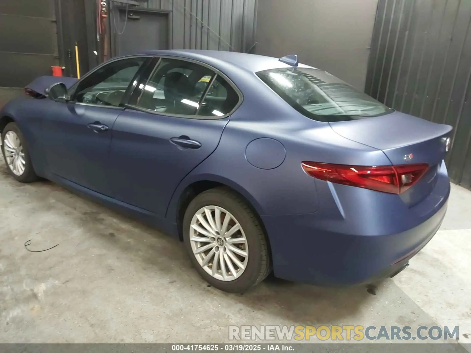 3 Photograph of a damaged car ZARFANANXP7670760 ALFA ROMEO GIULIA 2023