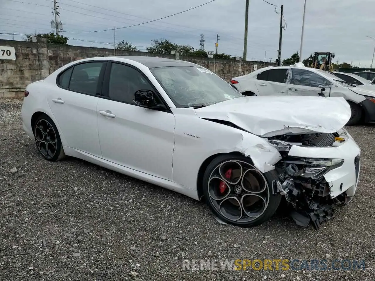 4 Photograph of a damaged car ZARFANBNXP7670966 ALFA ROMEO GIULIA 2023