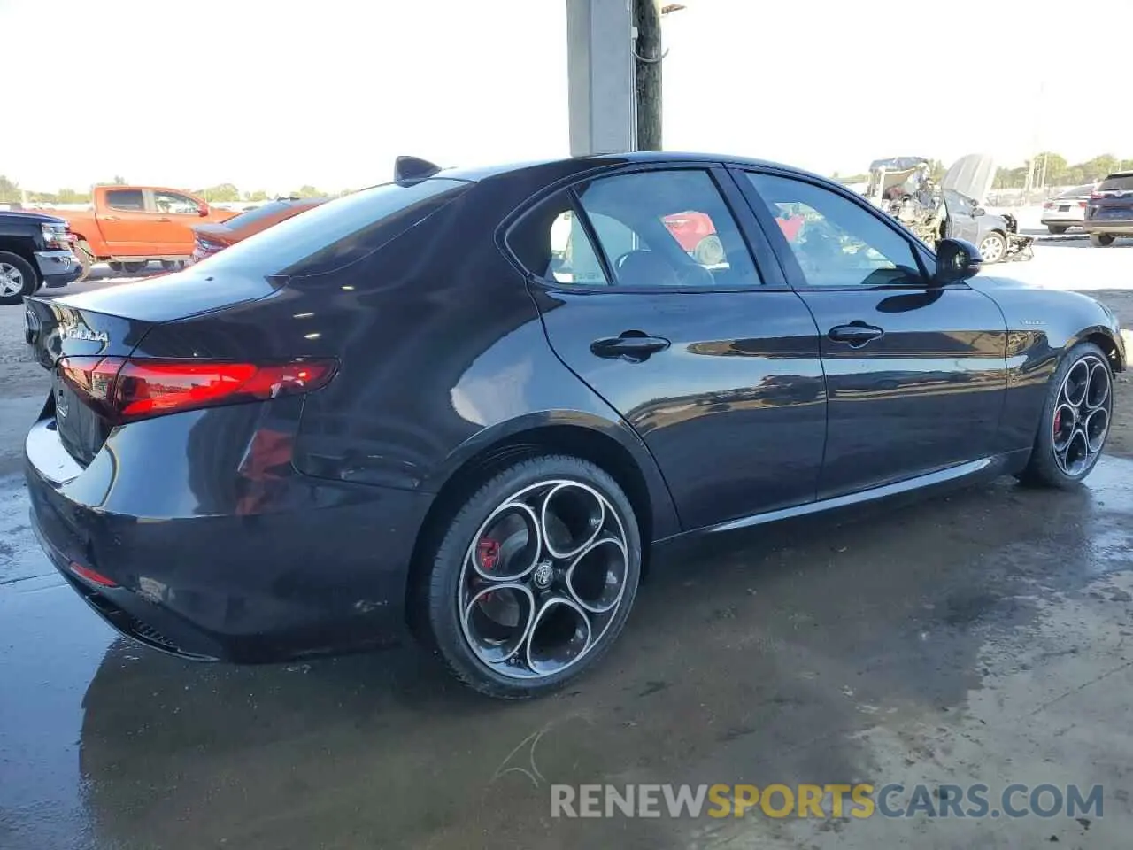 3 Photograph of a damaged car ZARFAMBN1N7654274 ALFA ROMEO GIULIA SUP 2022