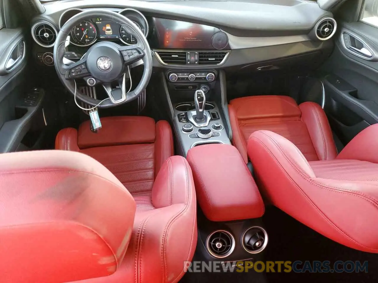 8 Photograph of a damaged car ZARFAMBN1N7654274 ALFA ROMEO GIULIA SUP 2022