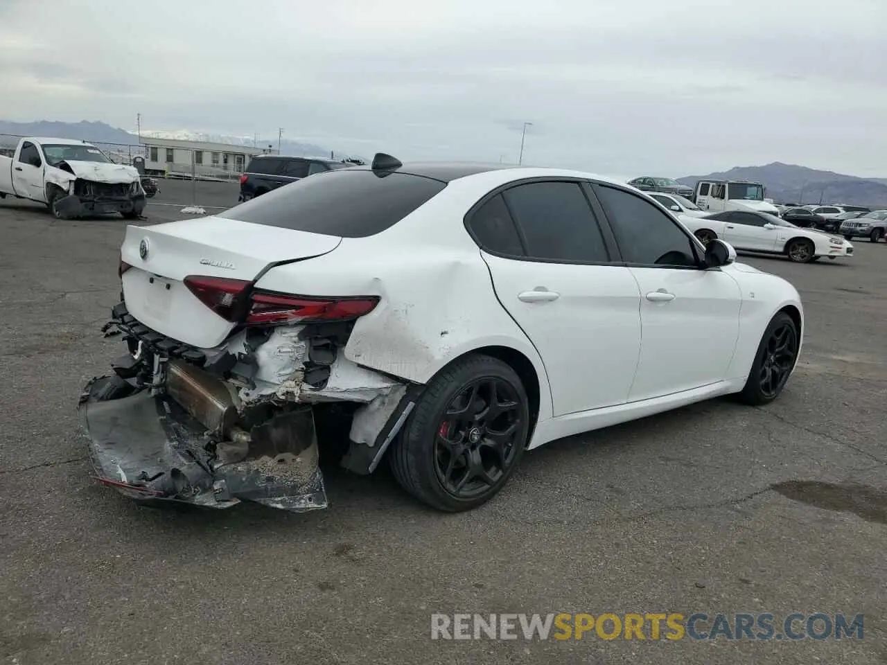 3 Photograph of a damaged car ZARFAMBN1N7663010 ALFA ROMEO GIULIA SUP 2022