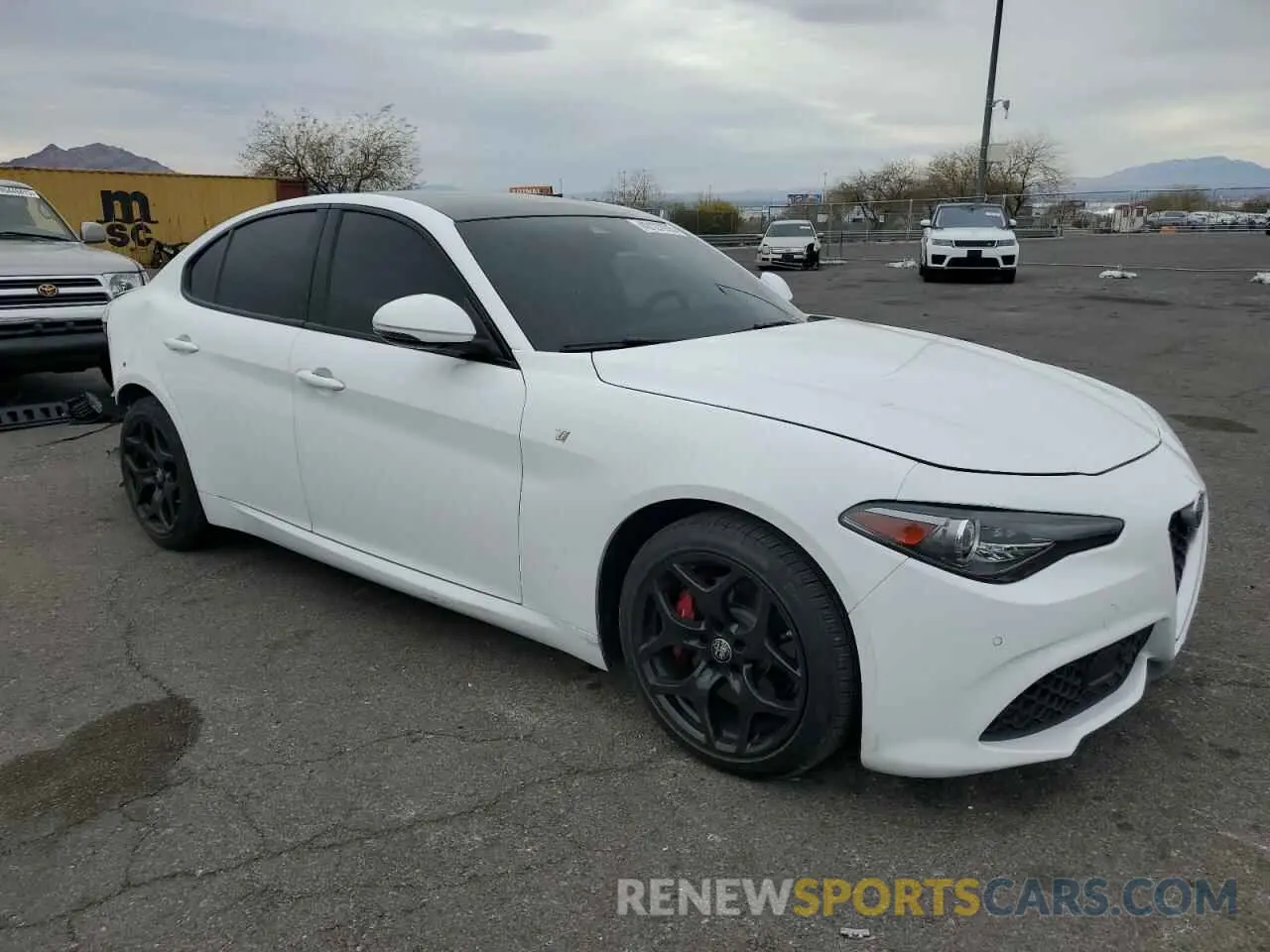 4 Photograph of a damaged car ZARFAMBN1N7663010 ALFA ROMEO GIULIA SUP 2022