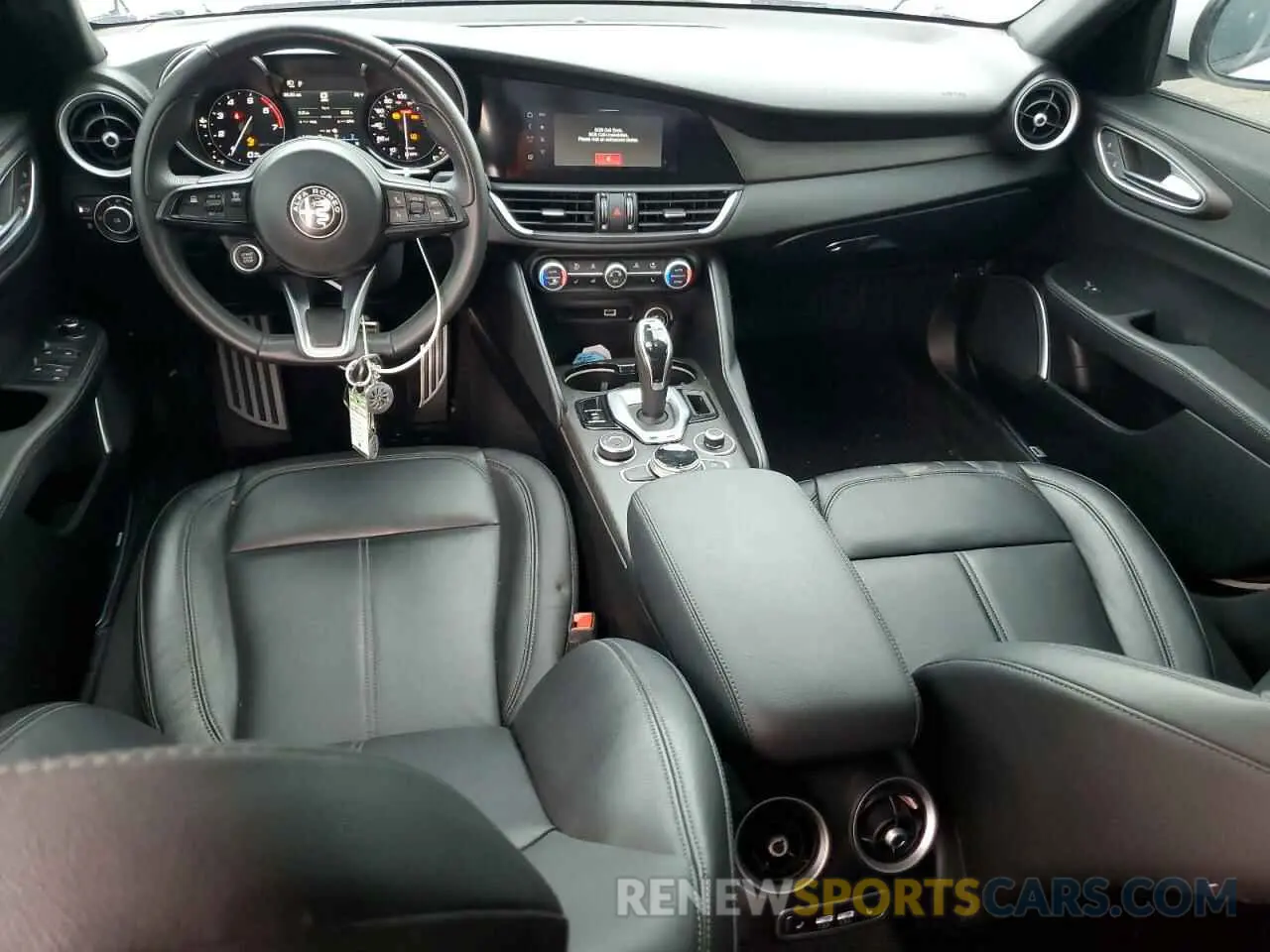 8 Photograph of a damaged car ZARFAMBN1N7663010 ALFA ROMEO GIULIA SUP 2022