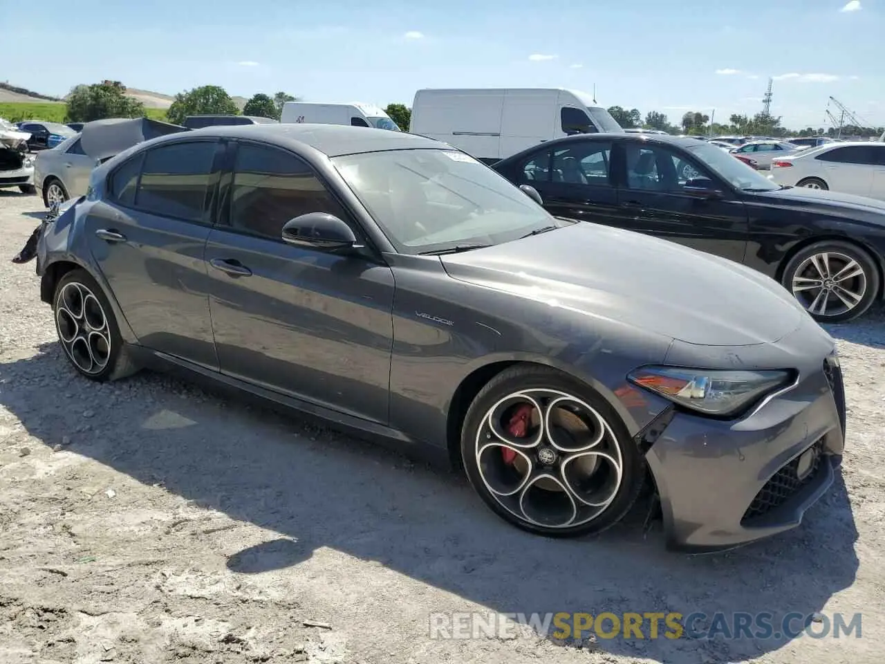 4 Photograph of a damaged car ZARFAMBN6N7657347 ALFA ROMEO GIULIA SUP 2022