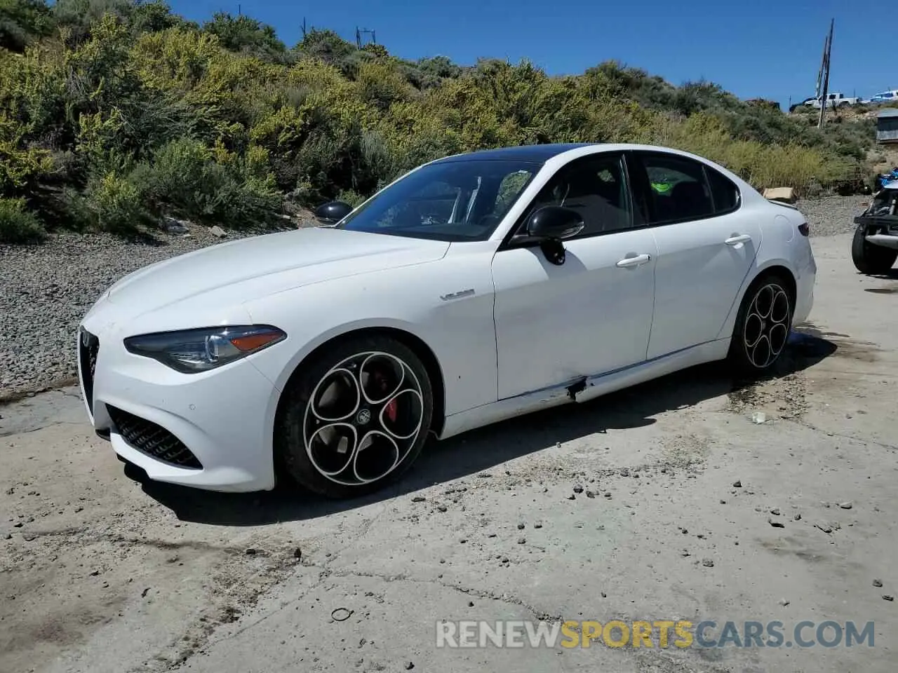 1 Photograph of a damaged car ZARFAMBNXN7664866 ALFA ROMEO GIULIA SUP 2022