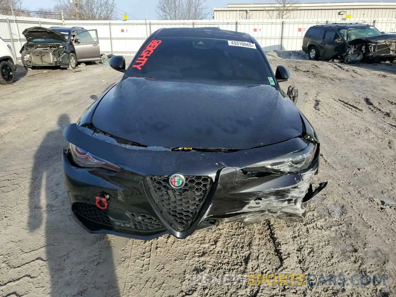 5 Photograph of a damaged car ZARFANBN6N7652784 ALFA ROMEO GIULIA SUP 2022