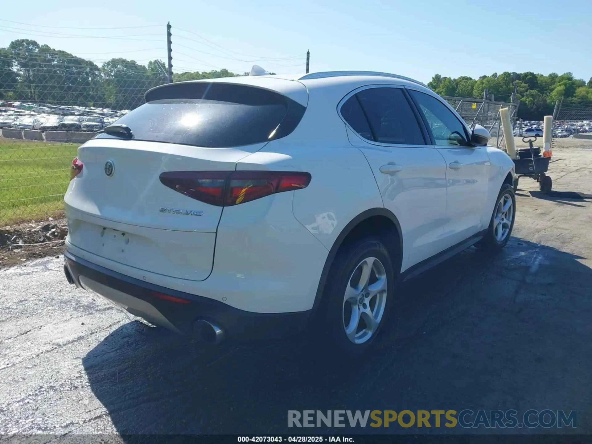 4 Photograph of a damaged car ZASPAJAN0K7C41814 ALFA ROMEO STELVIO 2019