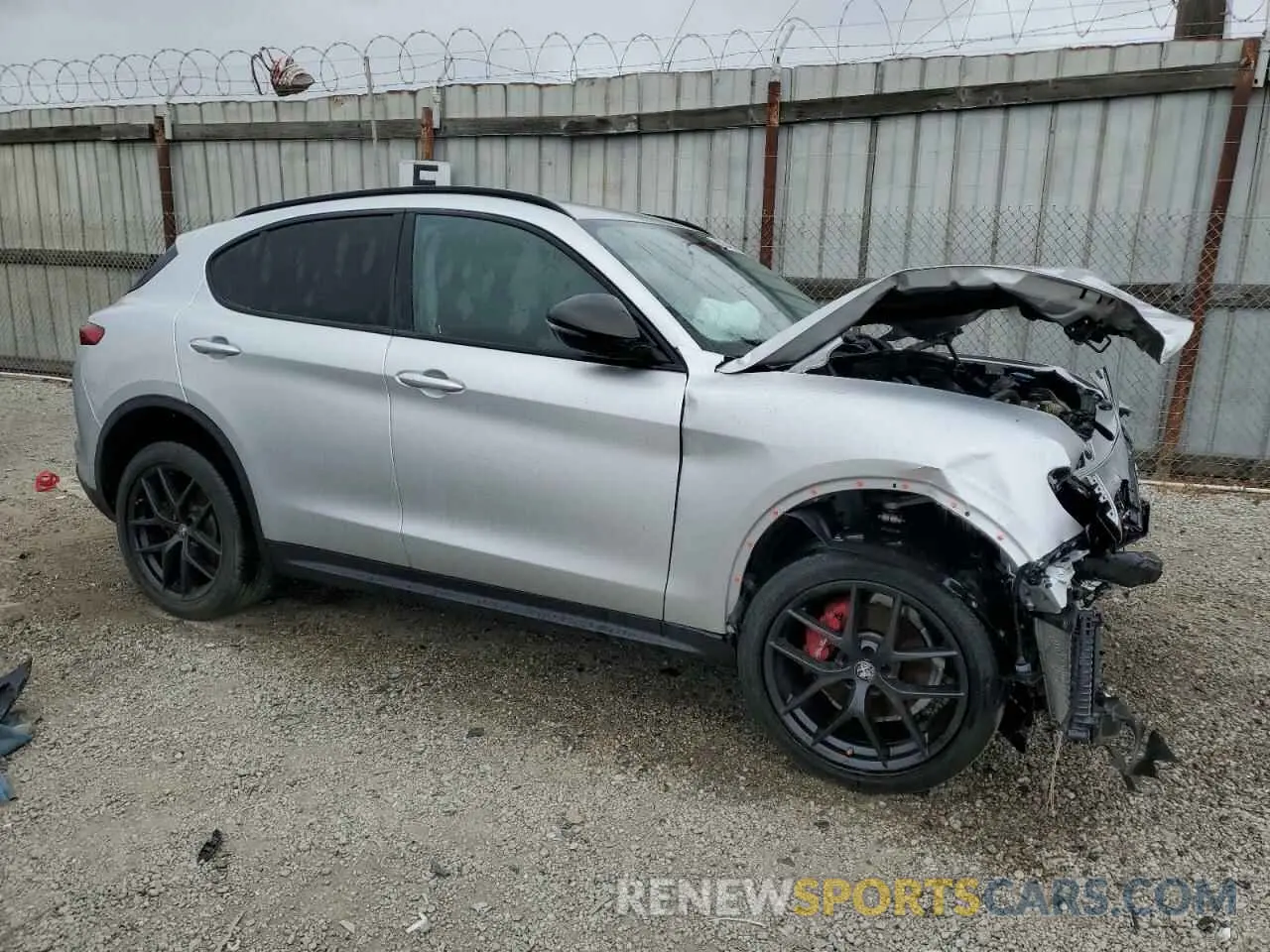 4 Photograph of a damaged car ZASPAJAN0K7C71850 ALFA ROMEO STELVIO 2019