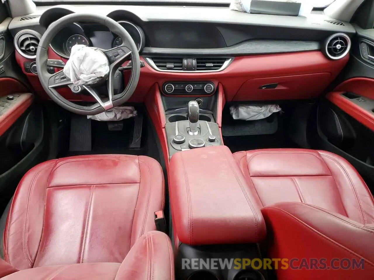 8 Photograph of a damaged car ZASPAJAN0K7C71850 ALFA ROMEO STELVIO 2019