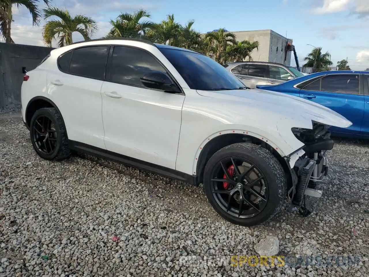 4 Photograph of a damaged car ZASPAJAN5K7C70130 ALFA ROMEO STELVIO 2019