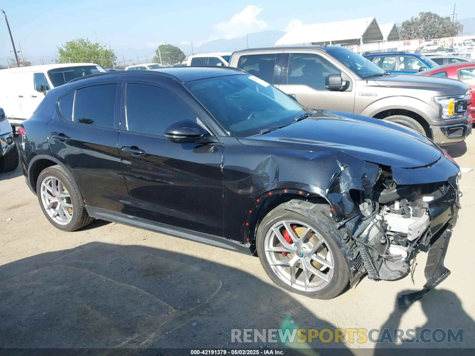 14 Photograph of a damaged car ZASPAJAN6K7C40084 ALFA ROMEO STELVIO 2019