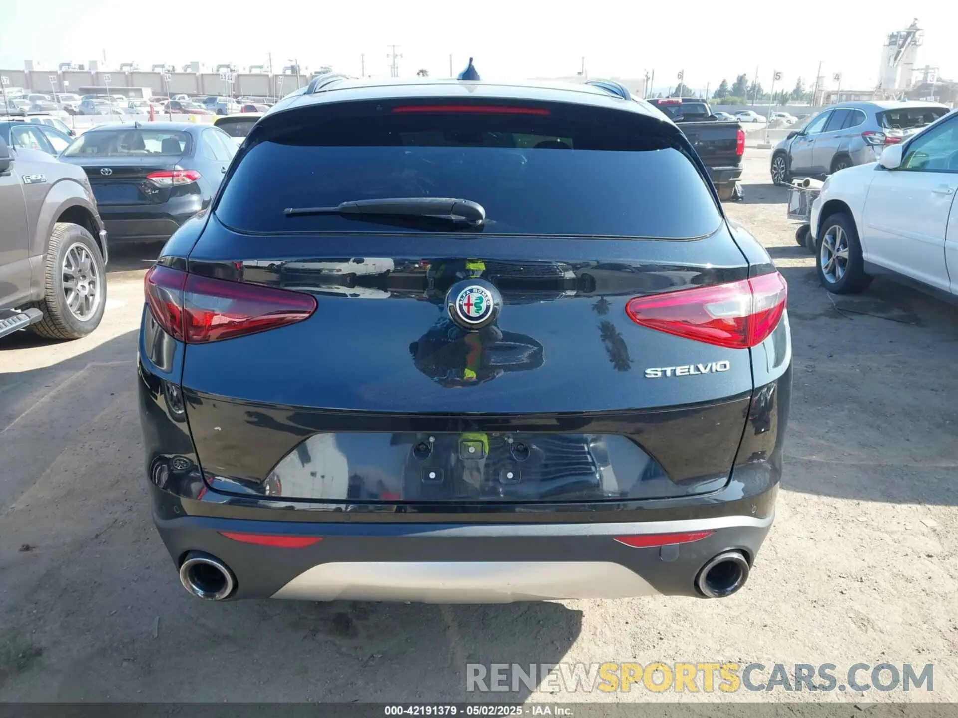 17 Photograph of a damaged car ZASPAJAN6K7C40084 ALFA ROMEO STELVIO 2019