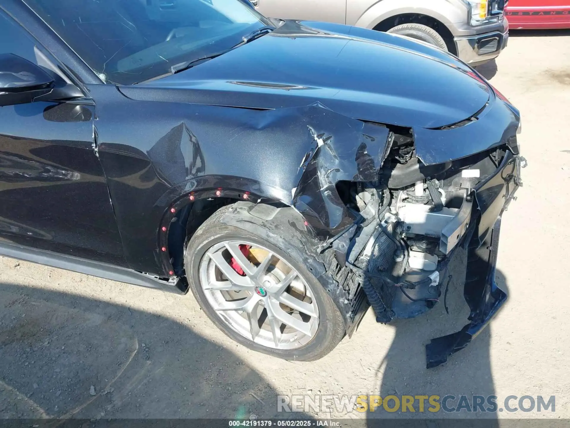 19 Photograph of a damaged car ZASPAJAN6K7C40084 ALFA ROMEO STELVIO 2019