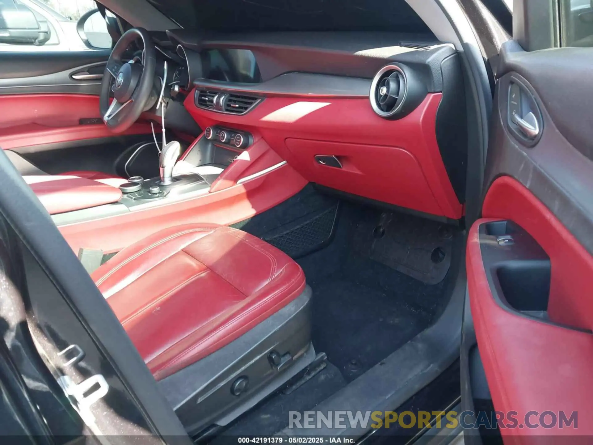 5 Photograph of a damaged car ZASPAJAN6K7C40084 ALFA ROMEO STELVIO 2019