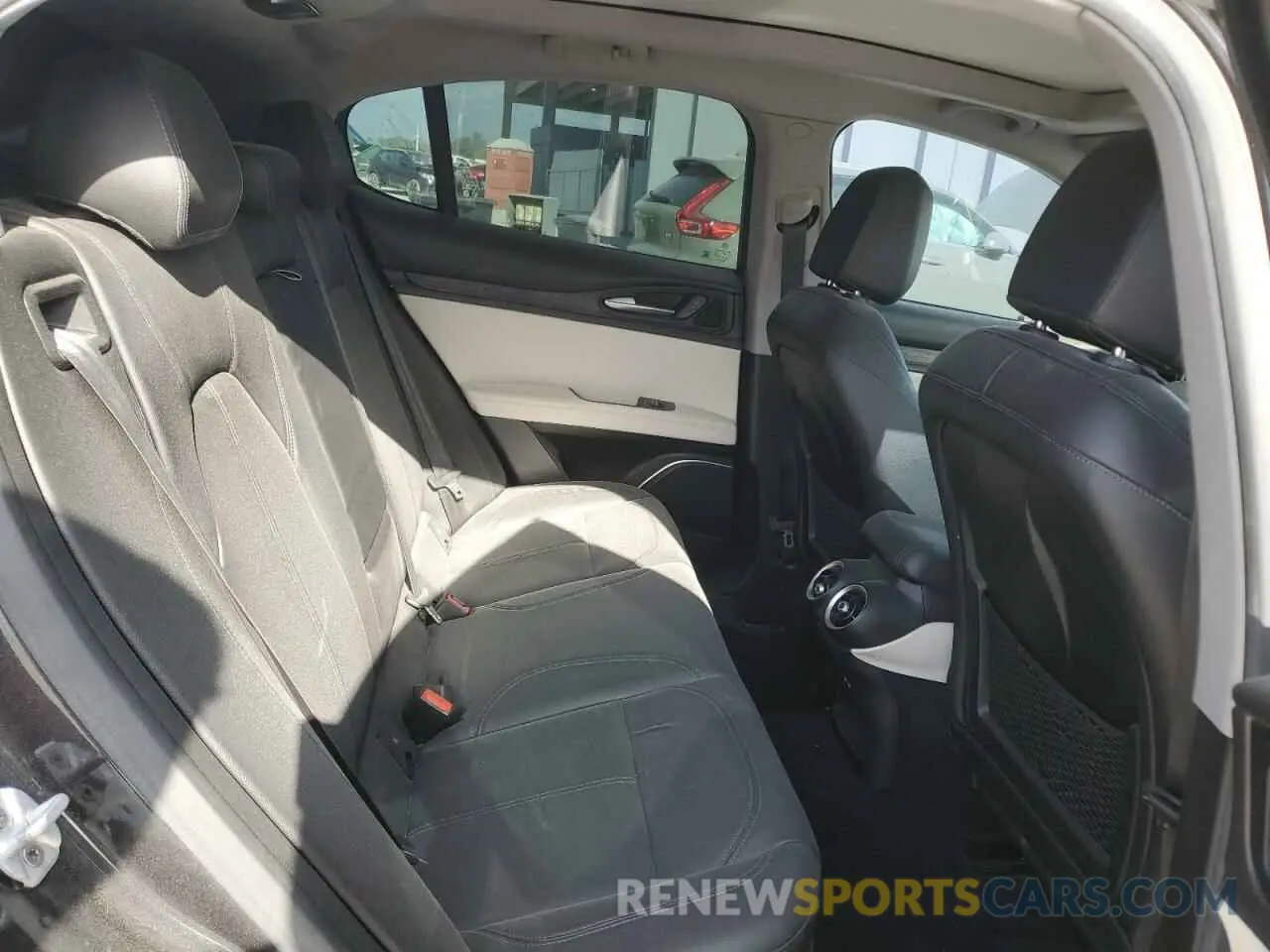 11 Photograph of a damaged car ZASPAJAN7K7C61221 ALFA ROMEO STELVIO 2019