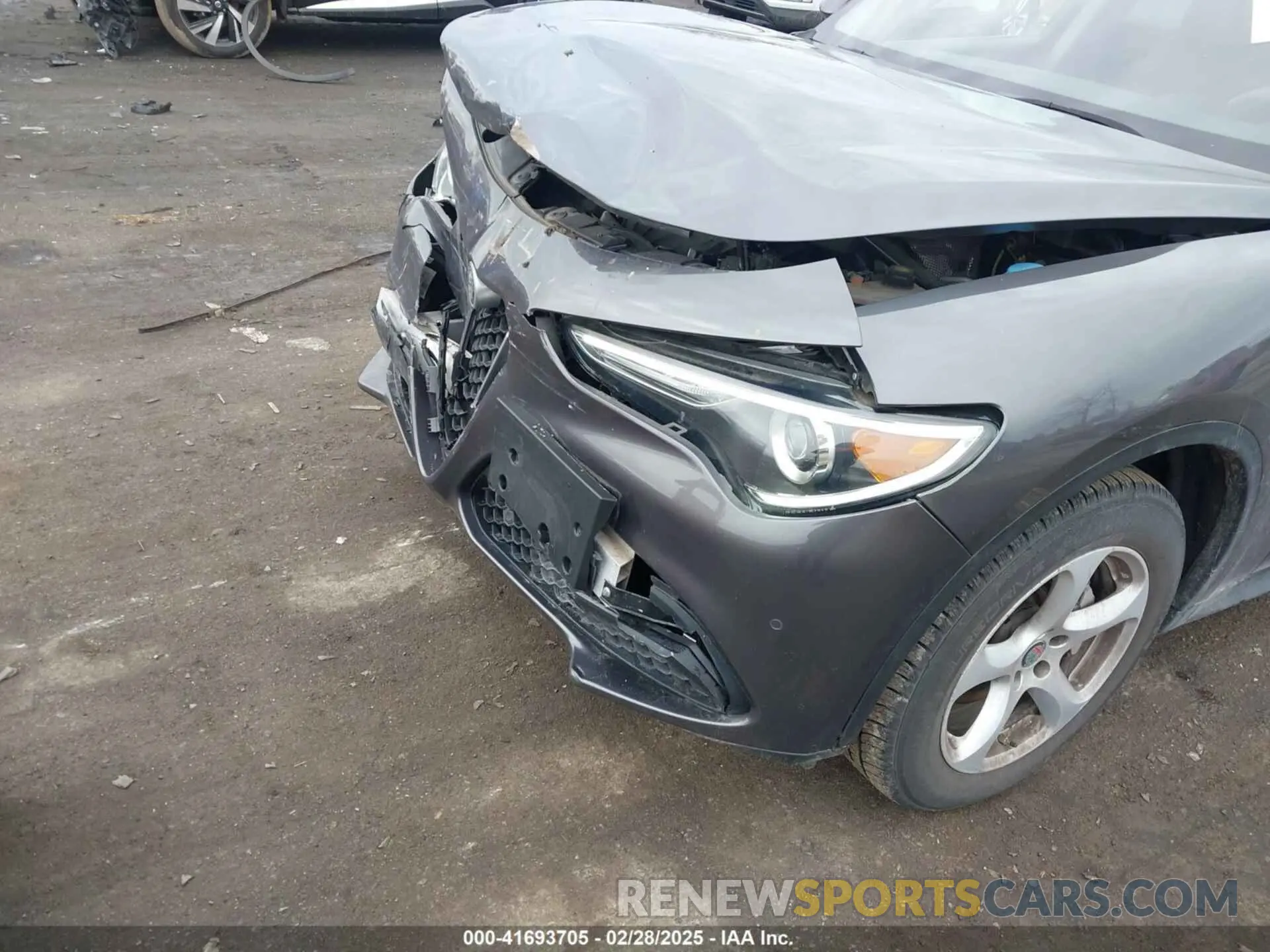 6 Photograph of a damaged car ZASPAKAN8K7C40495 ALFA ROMEO STELVIO 2019