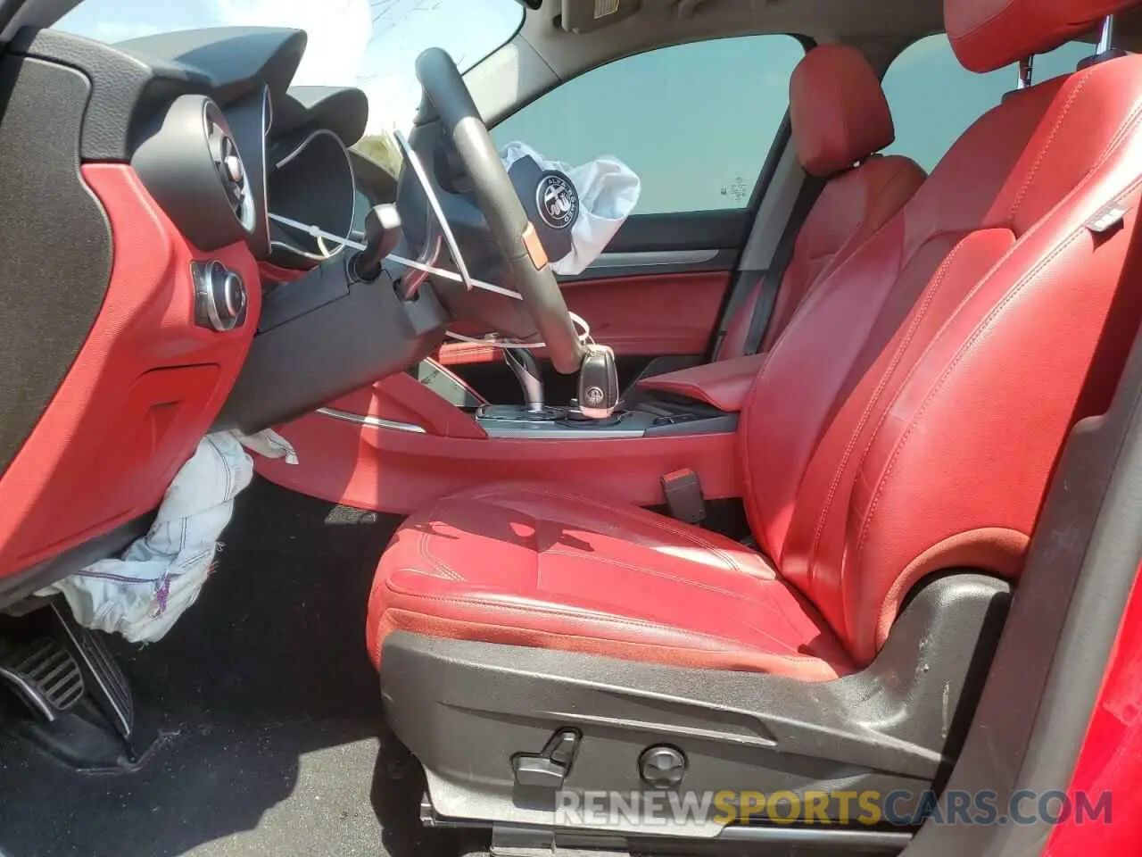 7 Photograph of a damaged car ZASPAKANXK7C70355 ALFA ROMEO STELVIO 2019