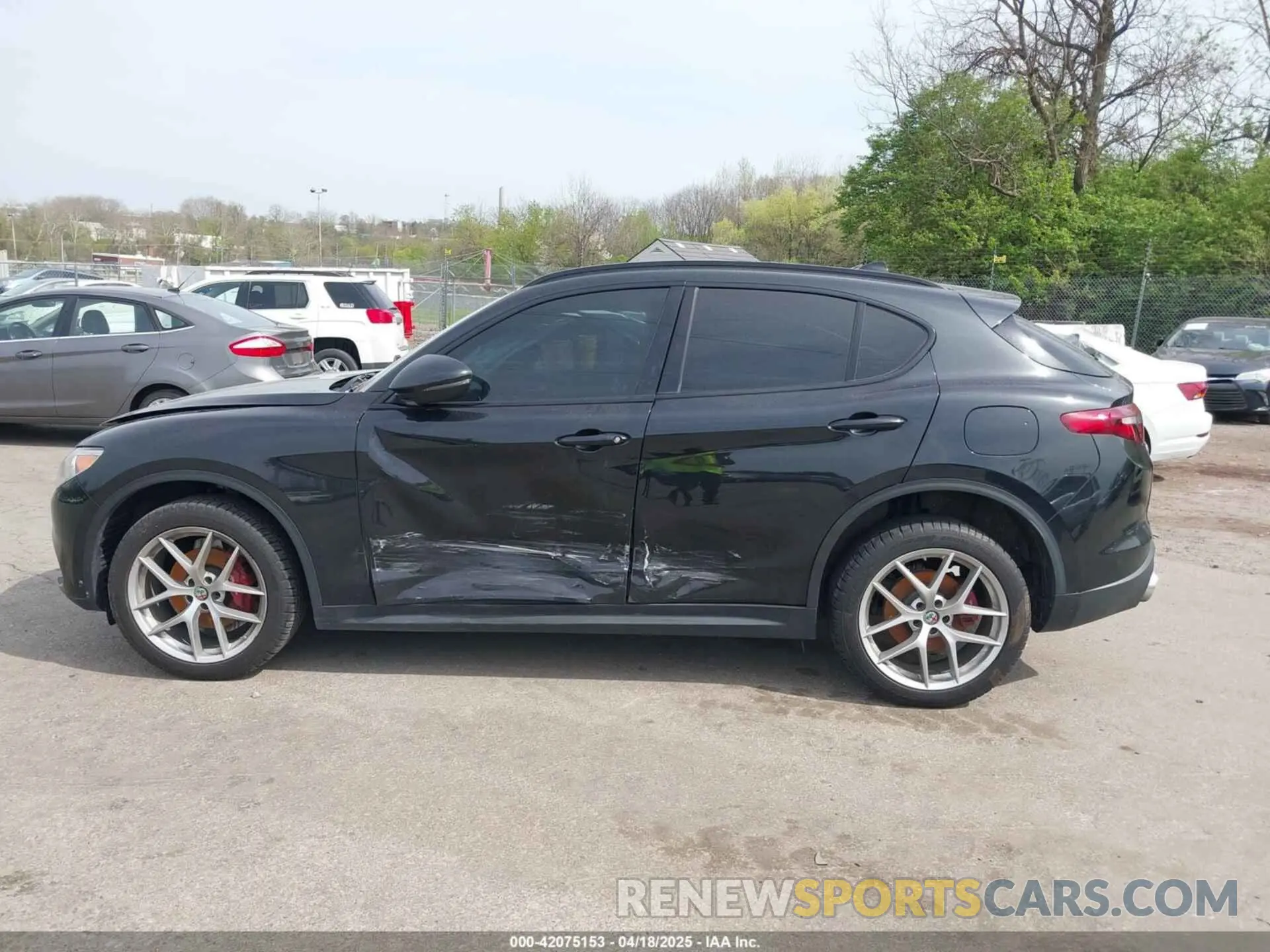 14 Photograph of a damaged car ZASPAKBN0K7C71772 ALFA ROMEO STELVIO 2019