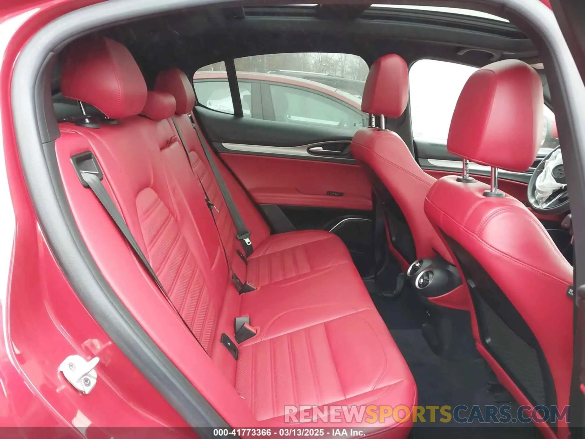 8 Photograph of a damaged car ZASPAKBNXK7C31621 ALFA ROMEO STELVIO 2019