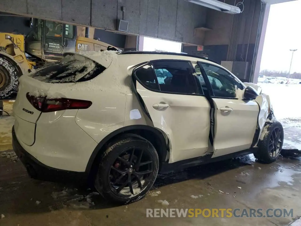 3 Photograph of a damaged car ZASPAJAN0L7C74801 ALFA ROMEO STELVIO 2020