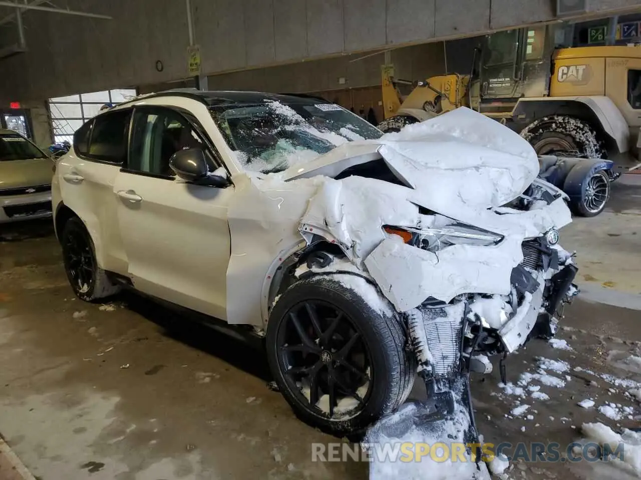 4 Photograph of a damaged car ZASPAJAN0L7C74801 ALFA ROMEO STELVIO 2020