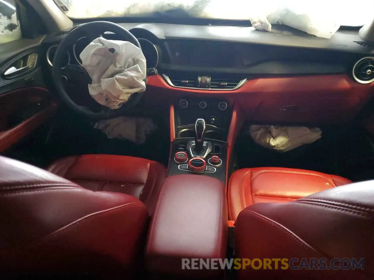 8 Photograph of a damaged car ZASPAJAN0L7C74801 ALFA ROMEO STELVIO 2020