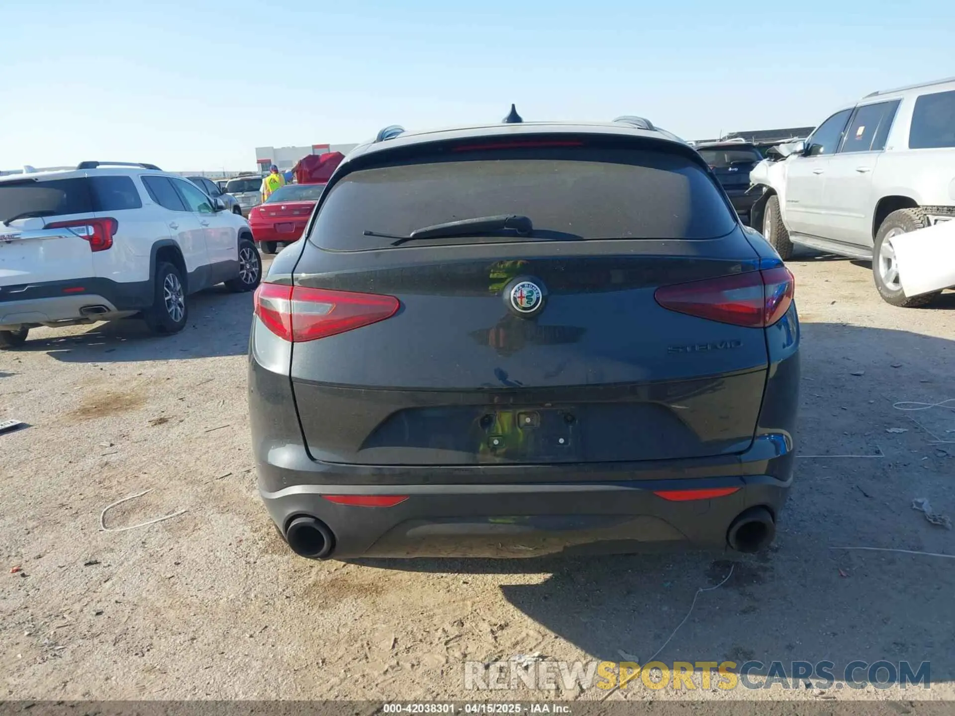16 Photograph of a damaged car ZASPAJAN1L7C97519 ALFA ROMEO STELVIO 2020