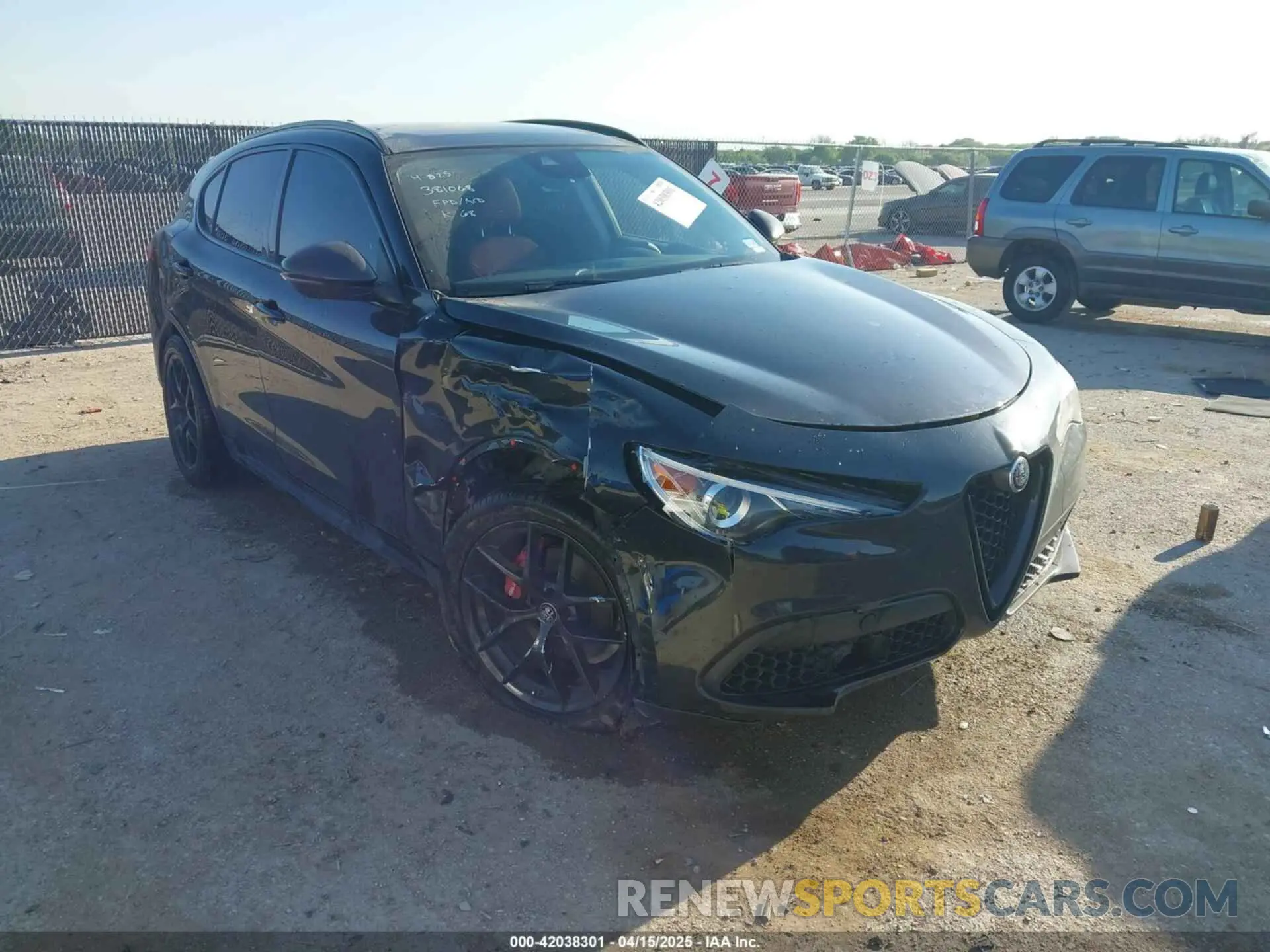 6 Photograph of a damaged car ZASPAJAN1L7C97519 ALFA ROMEO STELVIO 2020